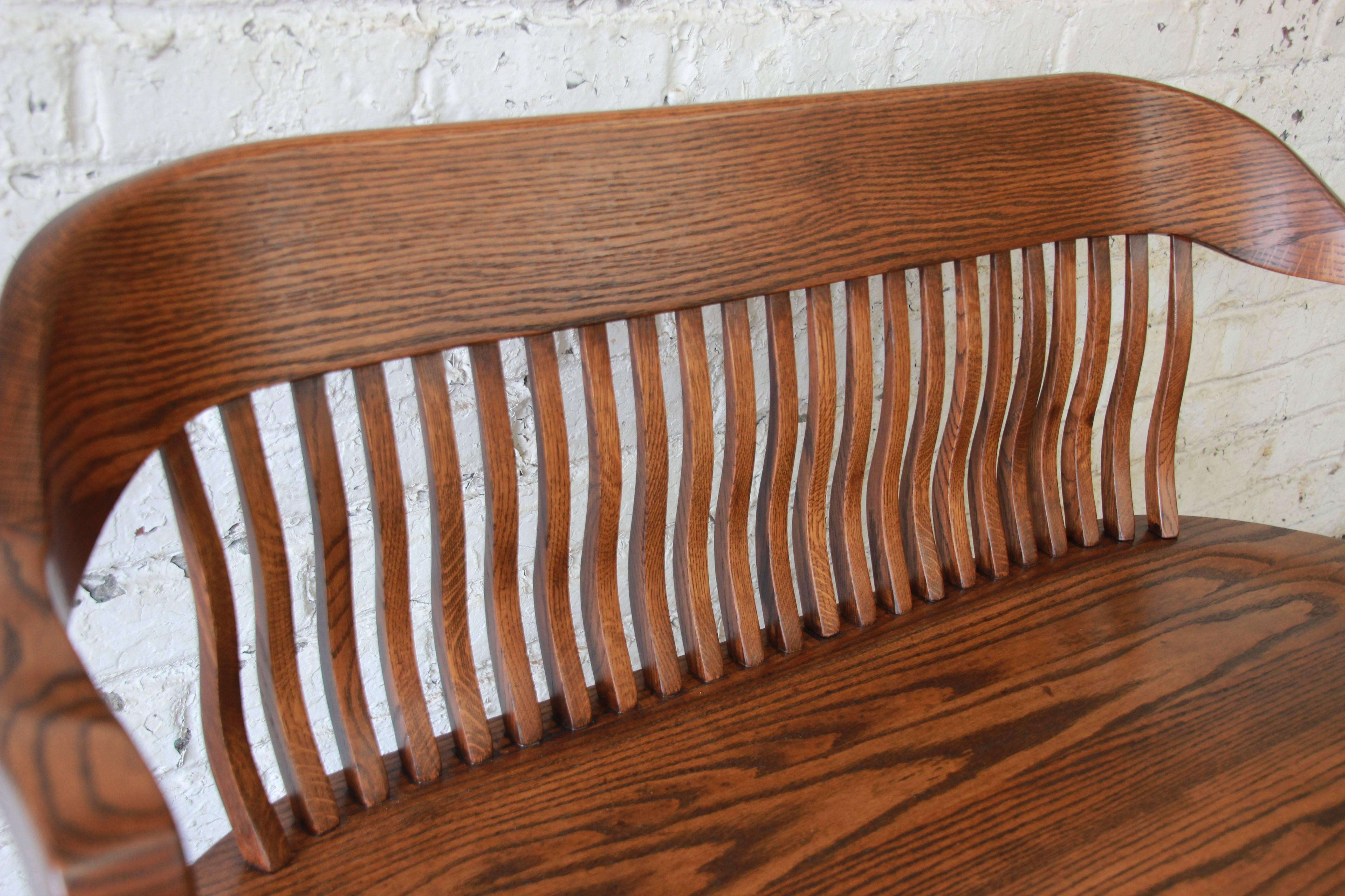 Vintage Oak Banker's Bench In Excellent Condition In South Bend, IN