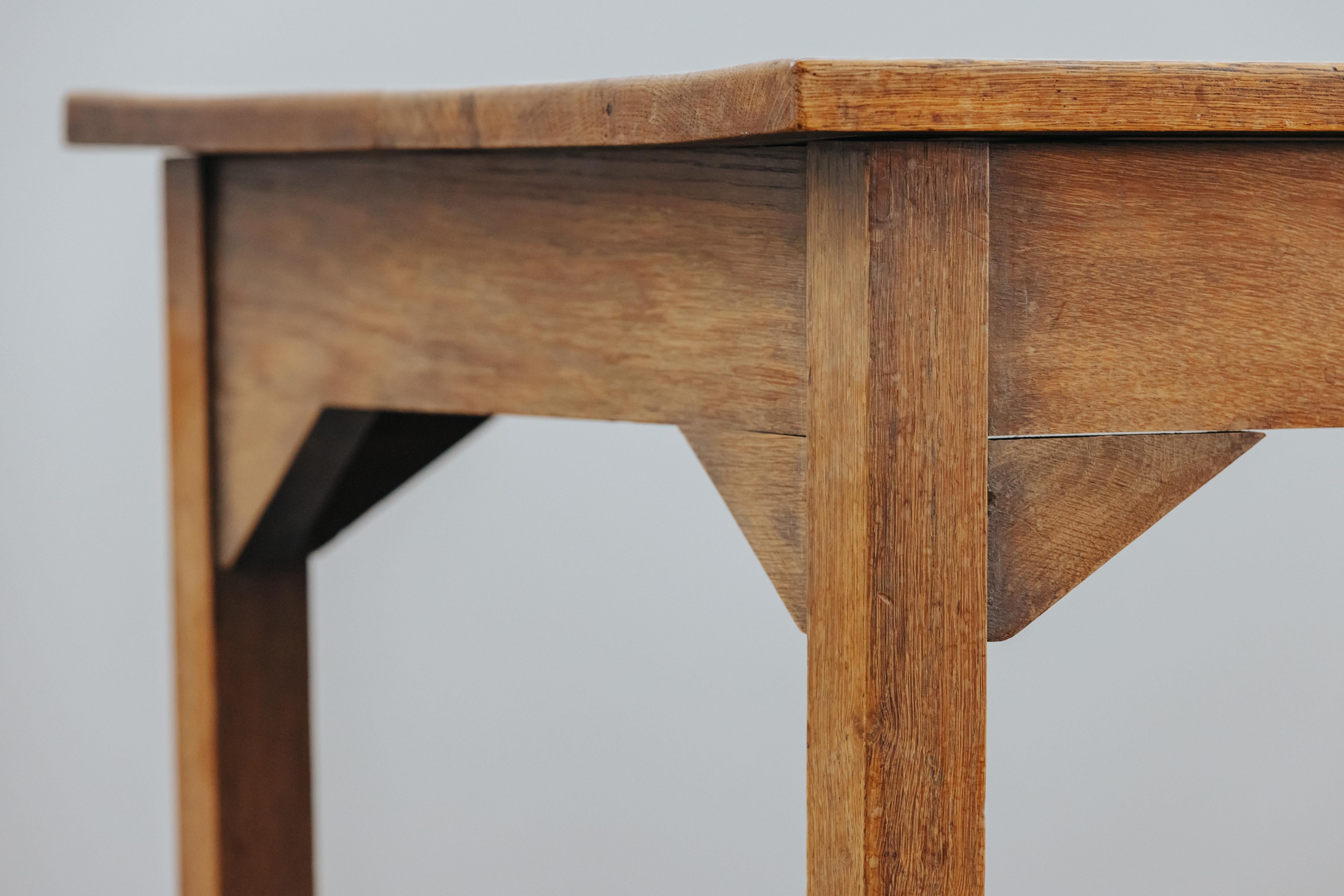 Vintage Oak Bistro Table From France, CIrca 1950 en venta 3