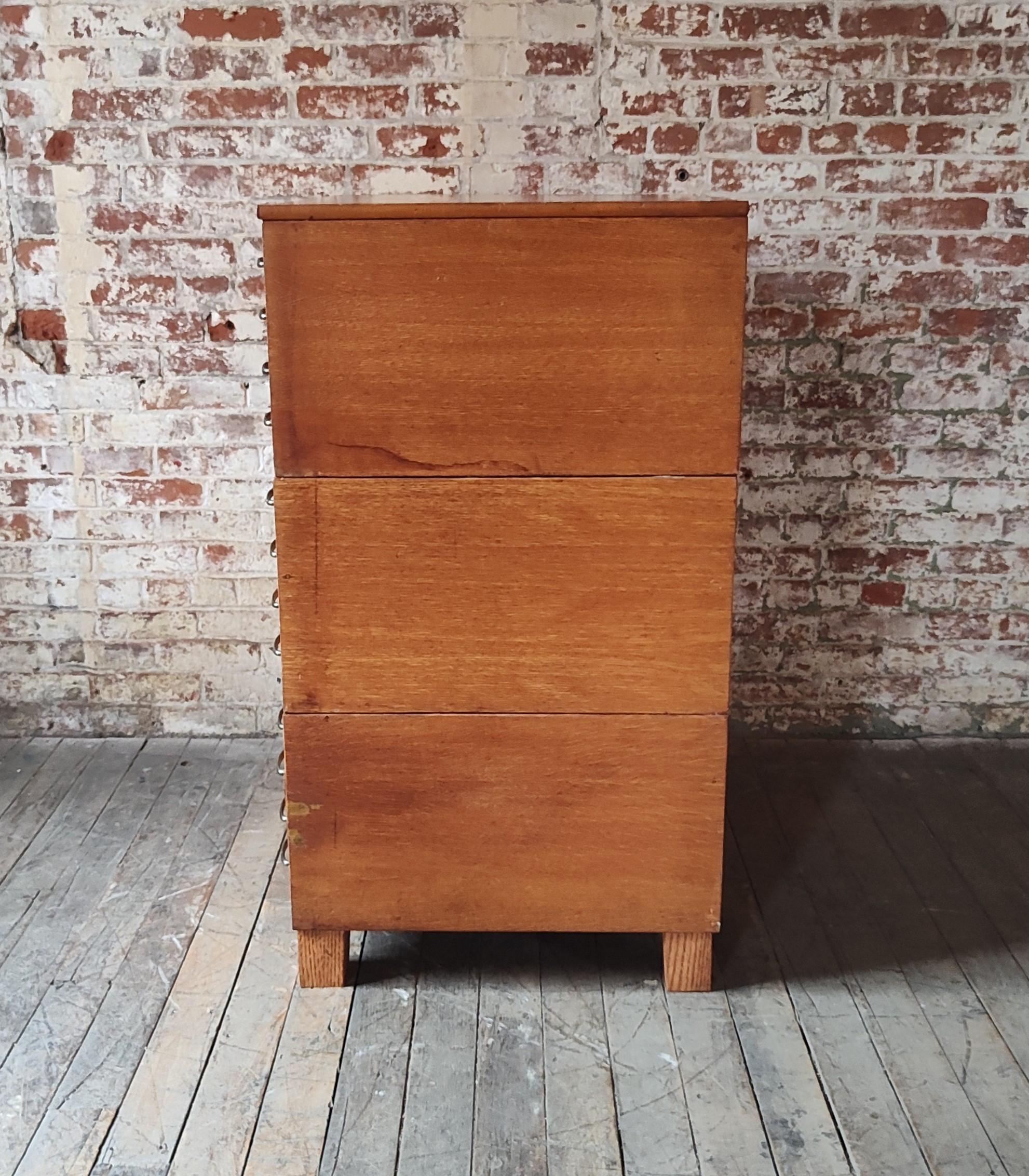 Vintage Oak Blueprint / Flat File Cabinet For Sale 5