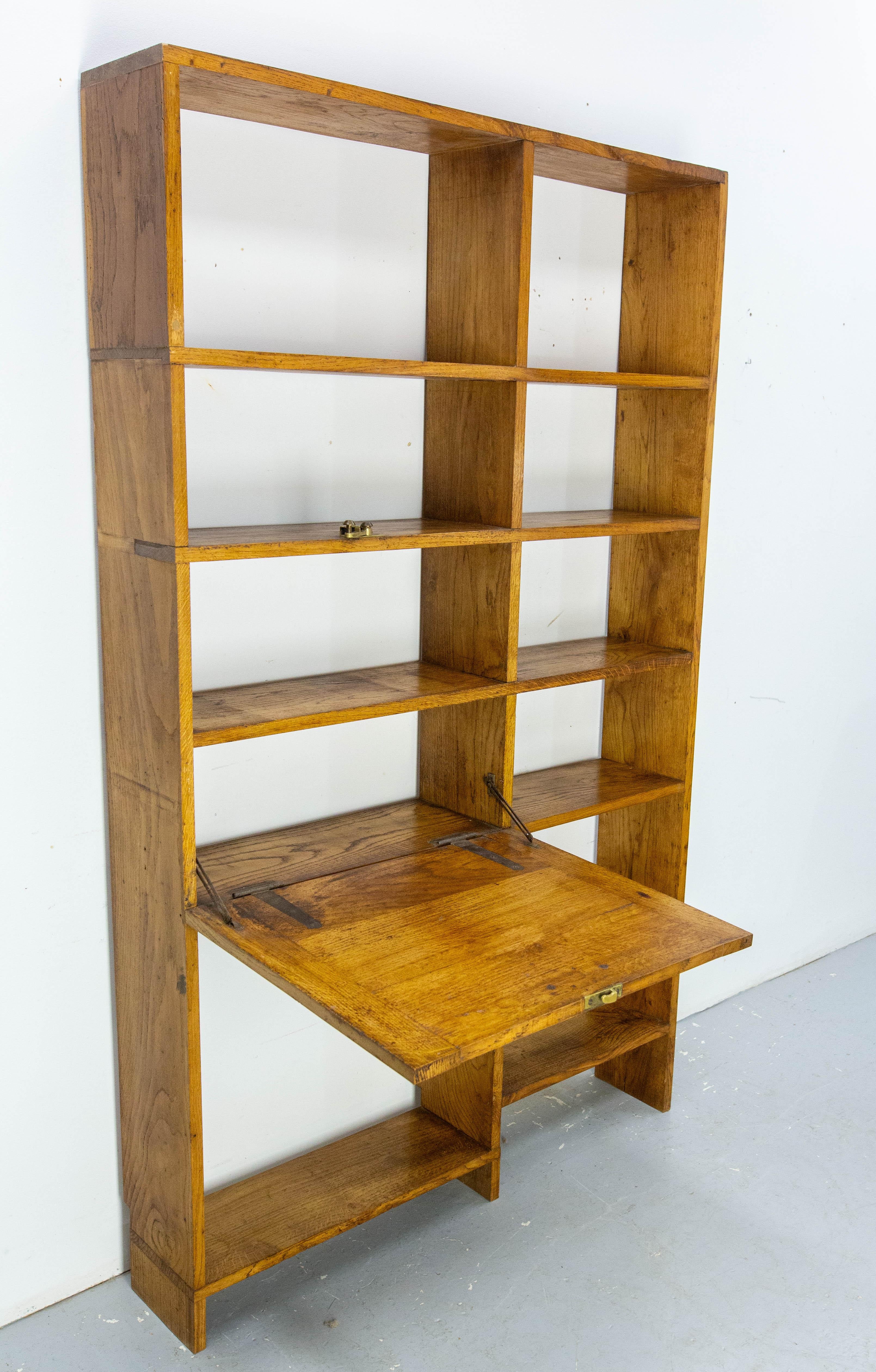 Metà XX secolo Vintage Oak Bookcase Folding Desk Shelves French Midcentury in vendita