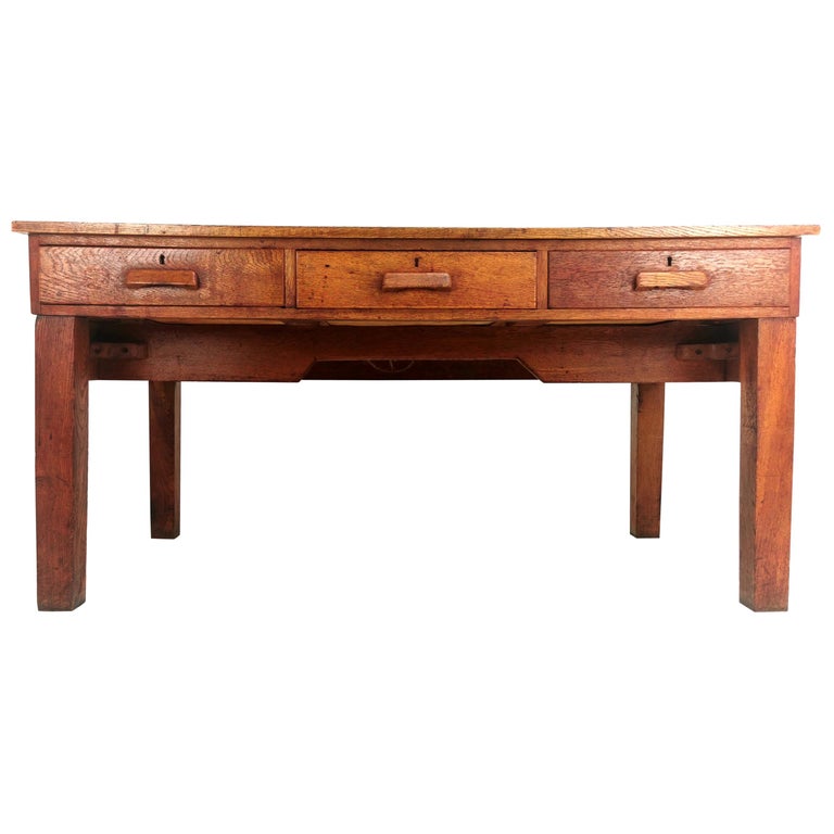 Vintage Oak British Architect Draughtsmans Desk For Sale at 1stDibs