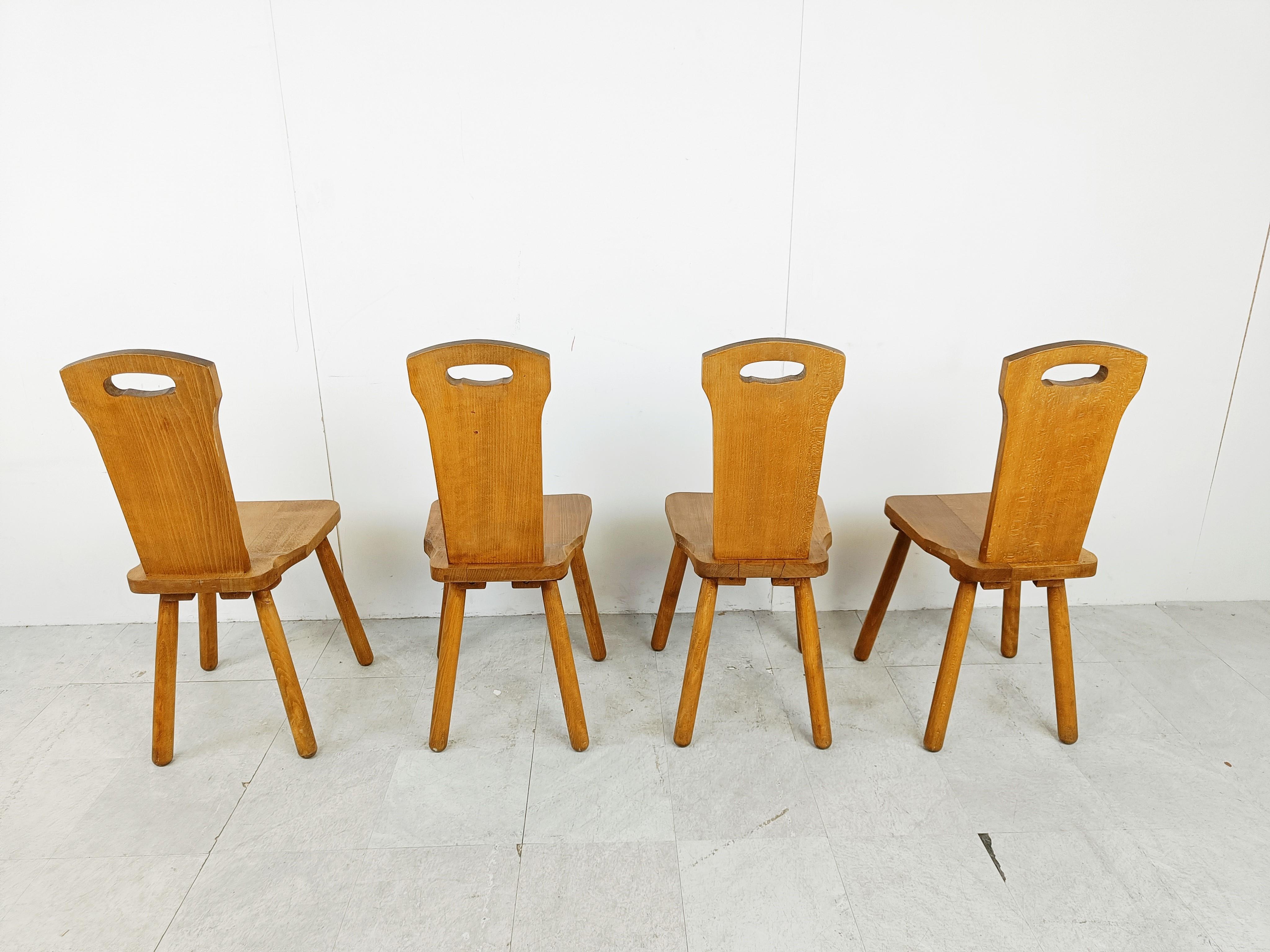 Milieu du XXe siècle Chaises de salle à manger brutales en chêne vintage, années 1960  en vente