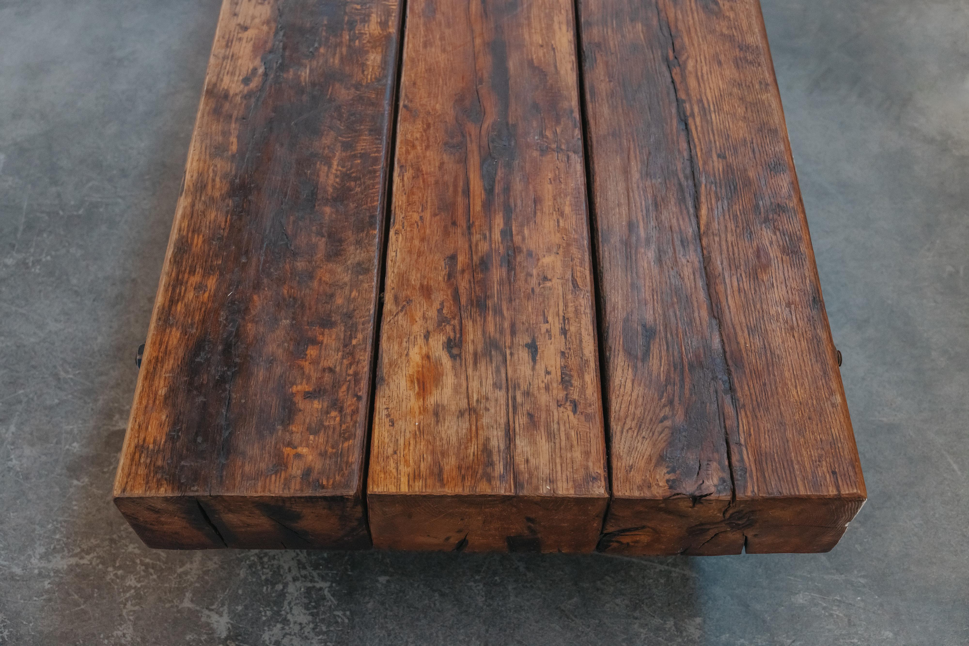 Mesa baja vintage de roble procedente de Francia, circa 1960 Roble en venta