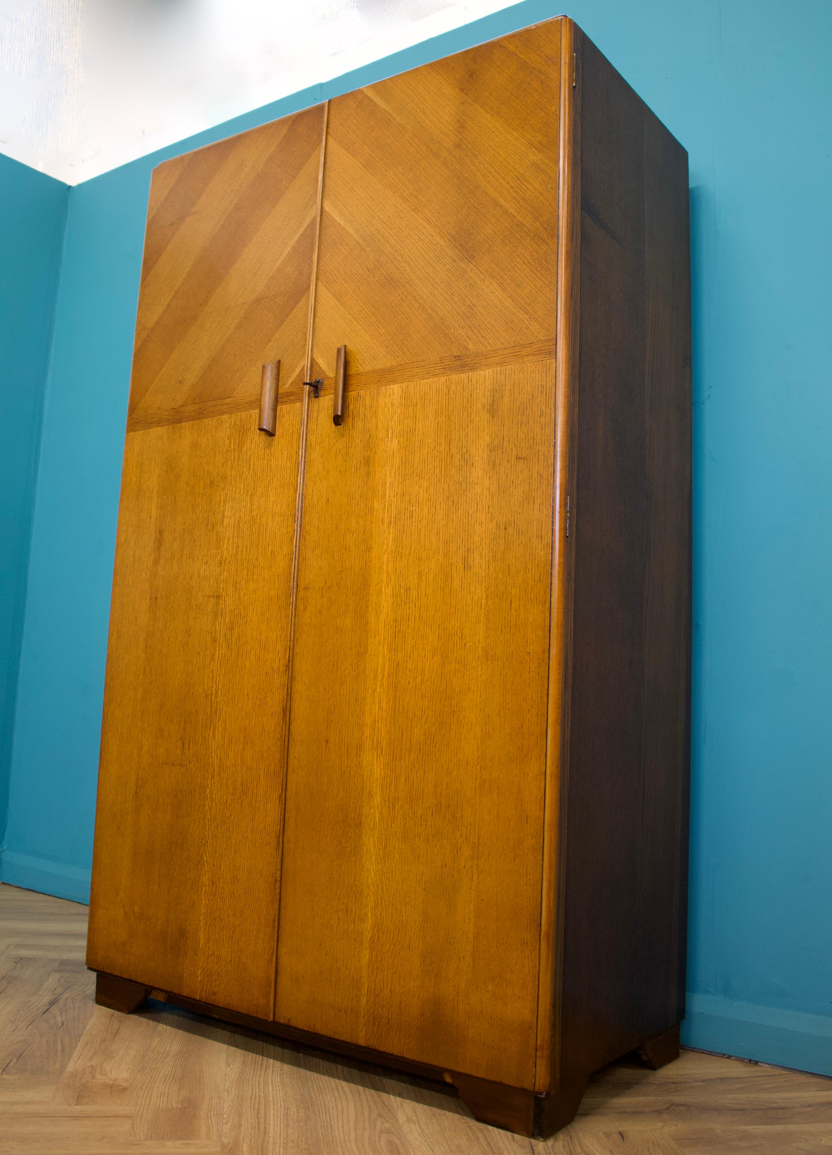 Vintage Oak Compactum Wardrobe from Fitrobe, 1930s In Good Condition In South Shields, GB
