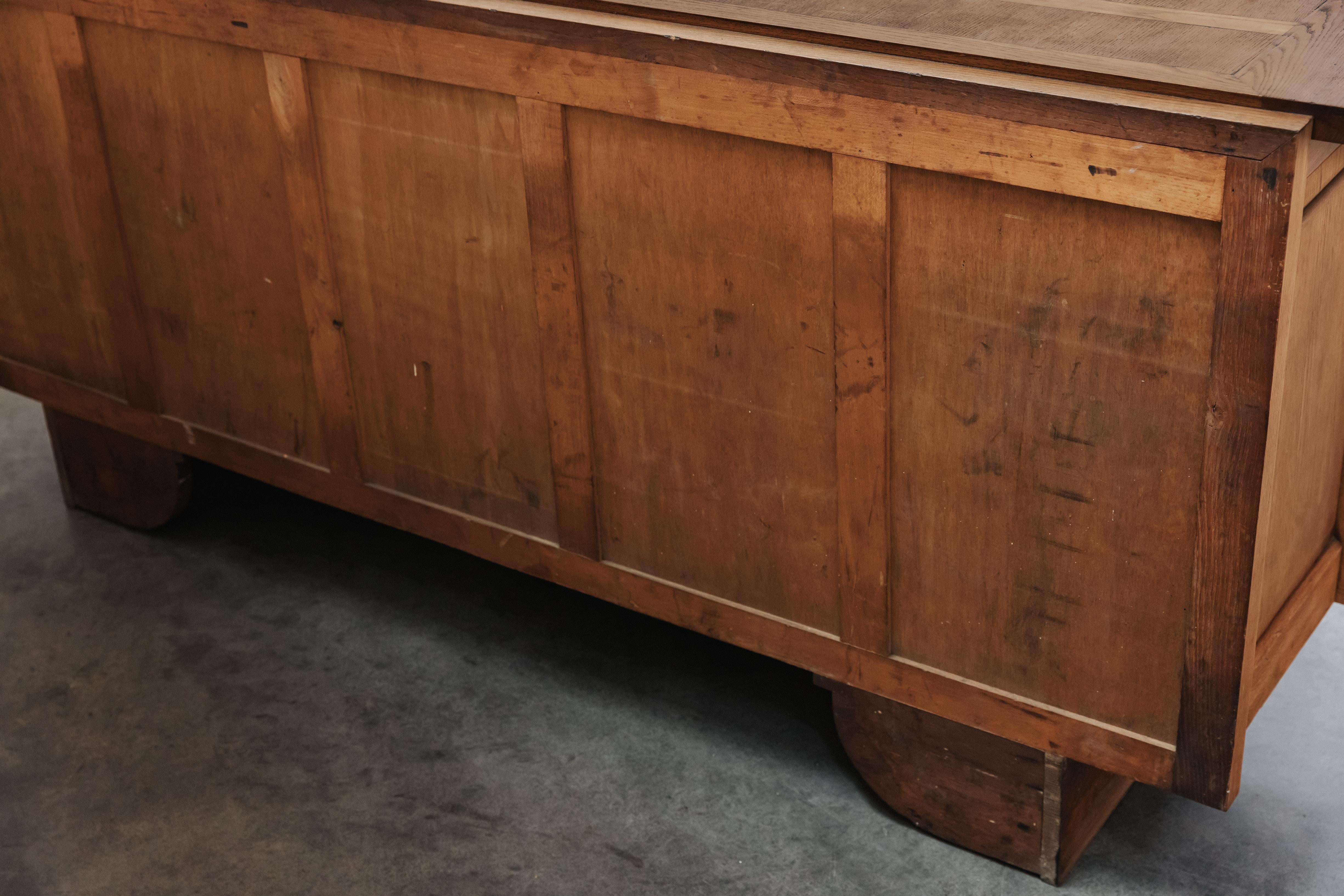 Milieu du XXe siècle Crédence en Oak Vintage de France, Circa 1950