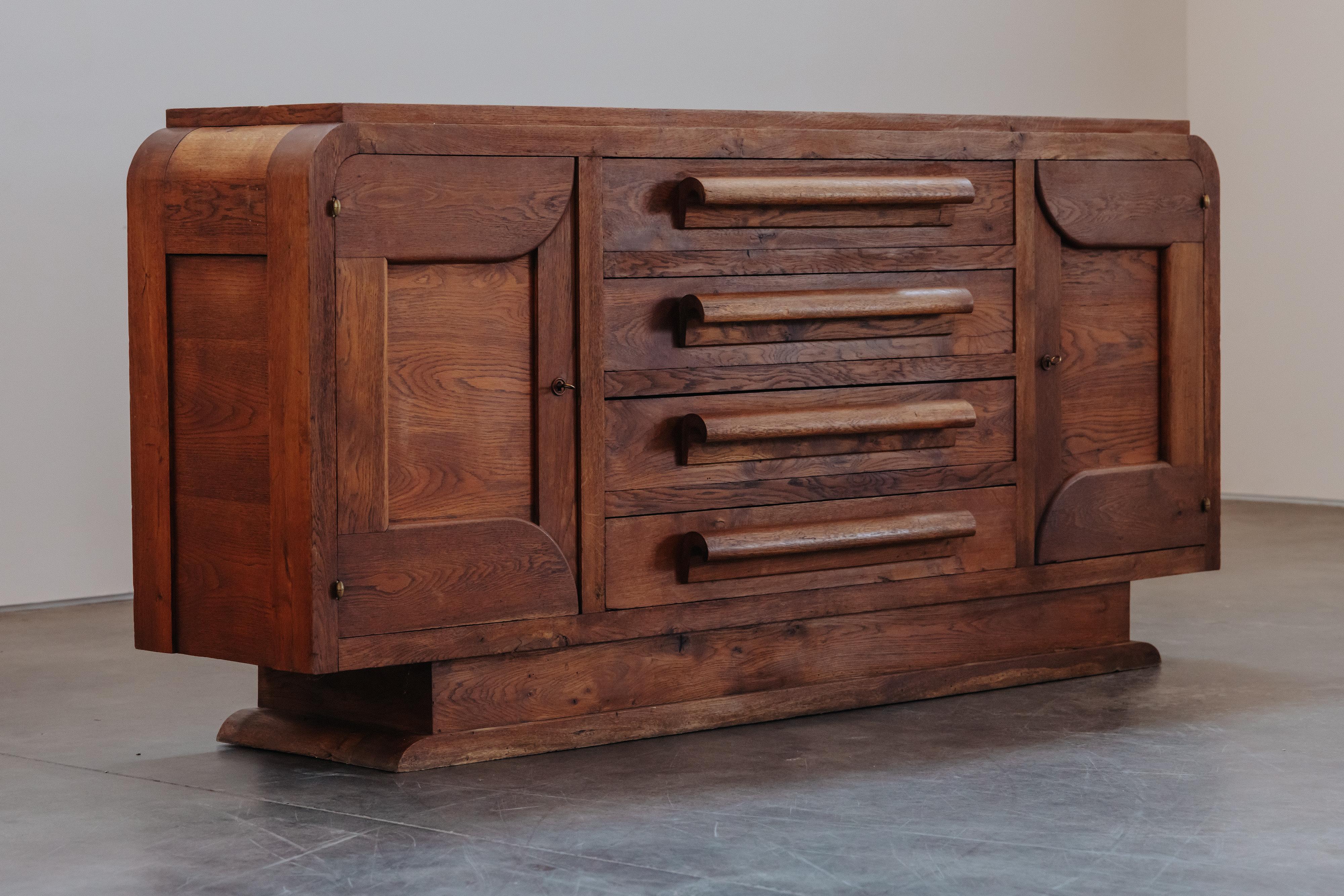 Europeo Credenza vintage in Oak dalla Francia, CIRCA 1960 in vendita