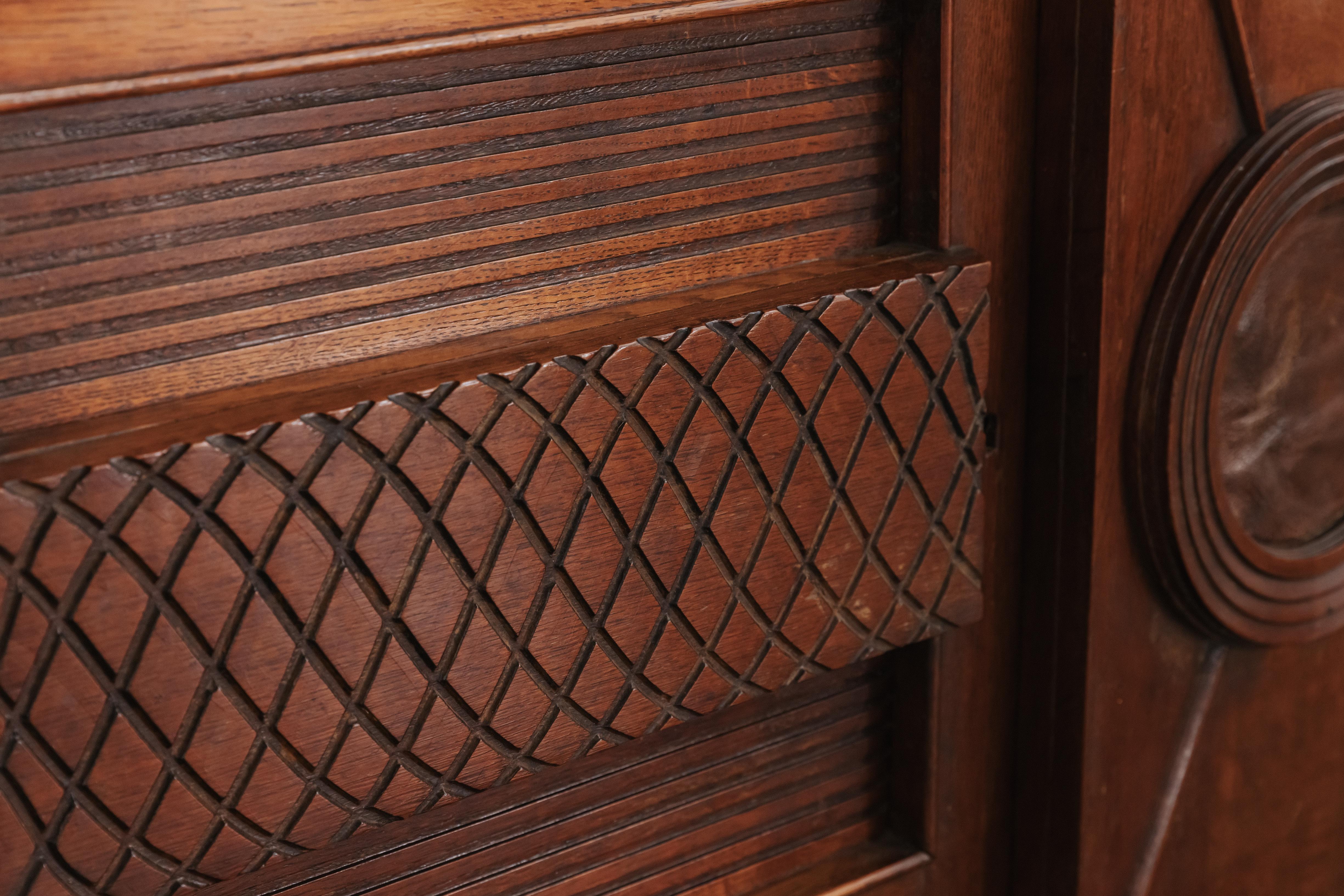 Milieu du XXe siècle Crédence en Oak Vintage de France, Circa 1960 en vente