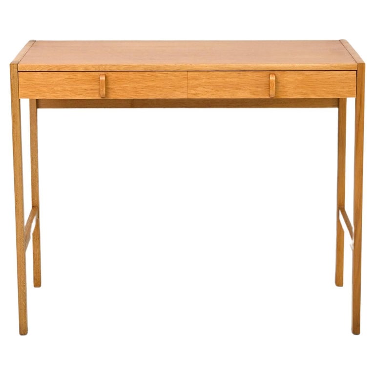 Vintage Oak Desk For Sale at 1stDibs