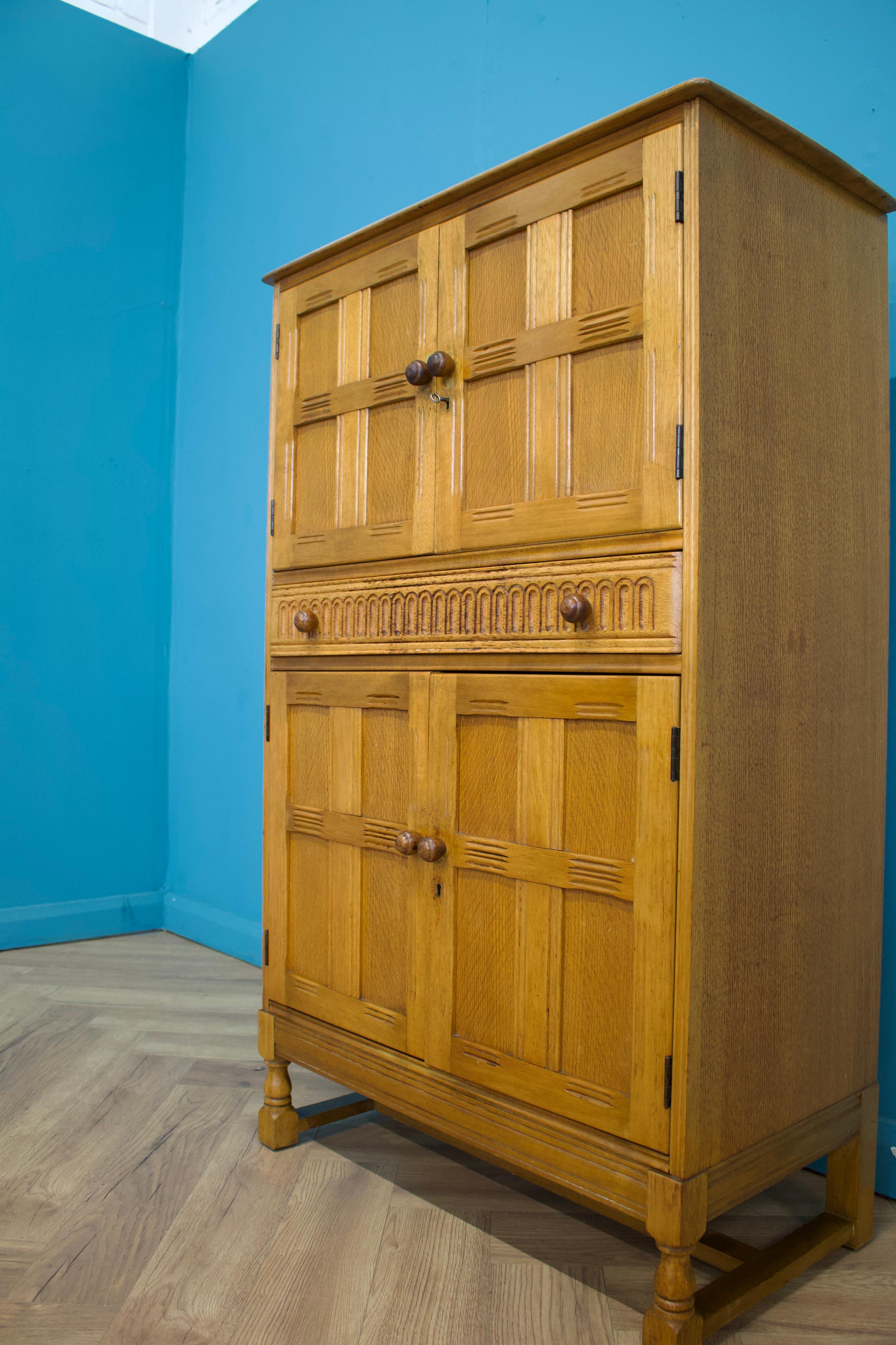 Vintage Oak Drinks Cabinet, 1960s In Good Condition For Sale In South Shields, GB