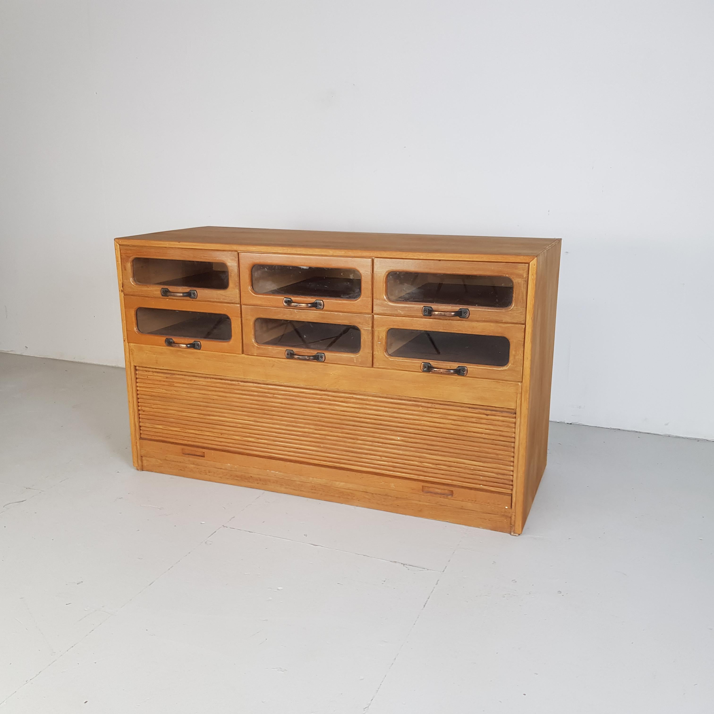 Vintage Oak Early 20th Century 6-Drawer Haberdashery Cabinet, 1930s In Good Condition In Lewes, East Sussex