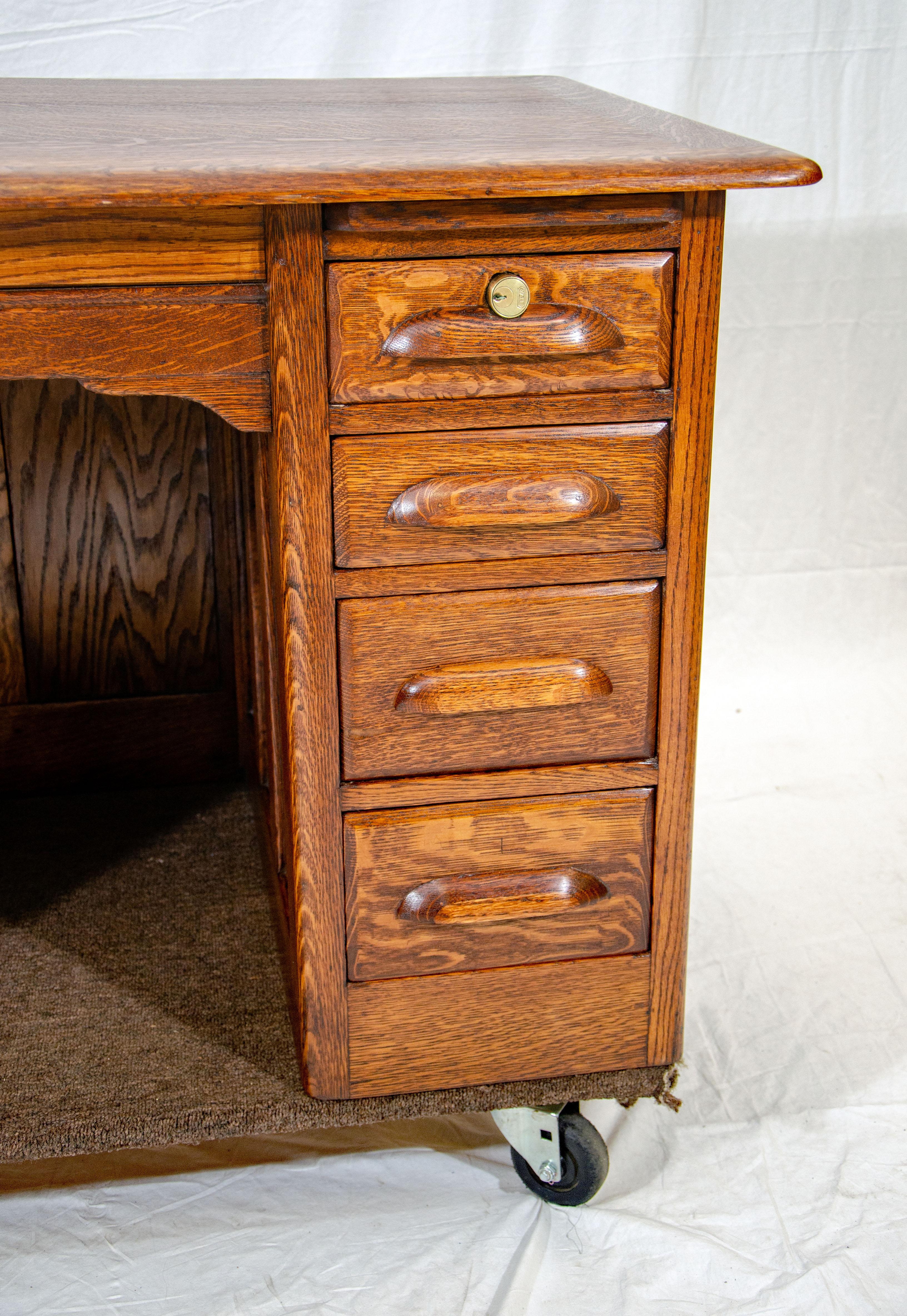 Vintage Oak Flat Top Pedestal Desk In Good Condition In Crockett, CA