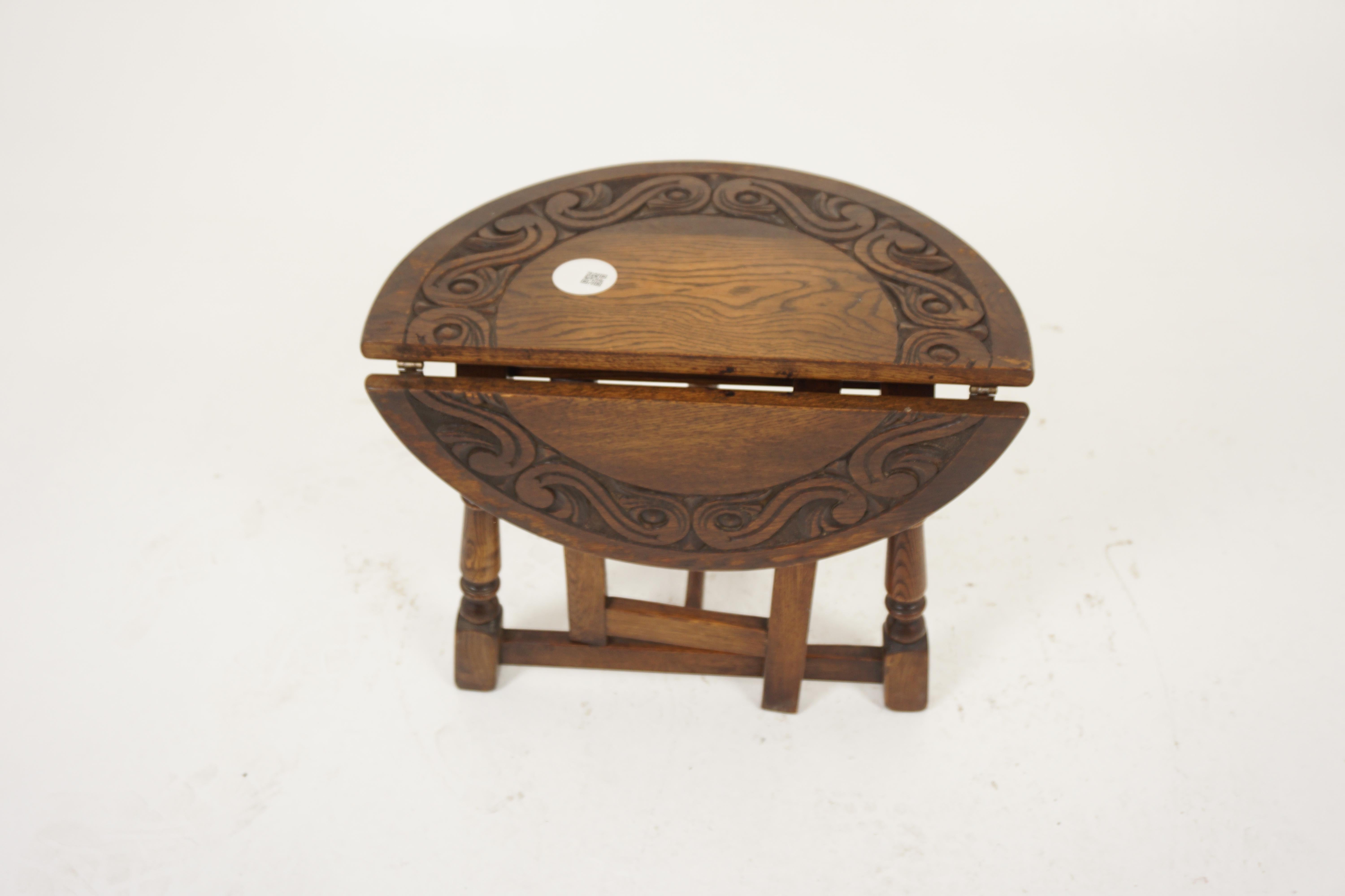 Hand-Crafted Antique Oak Gateleg, Petite Carved Drop Leaf Table, Scotland 1930, H1097 For Sale