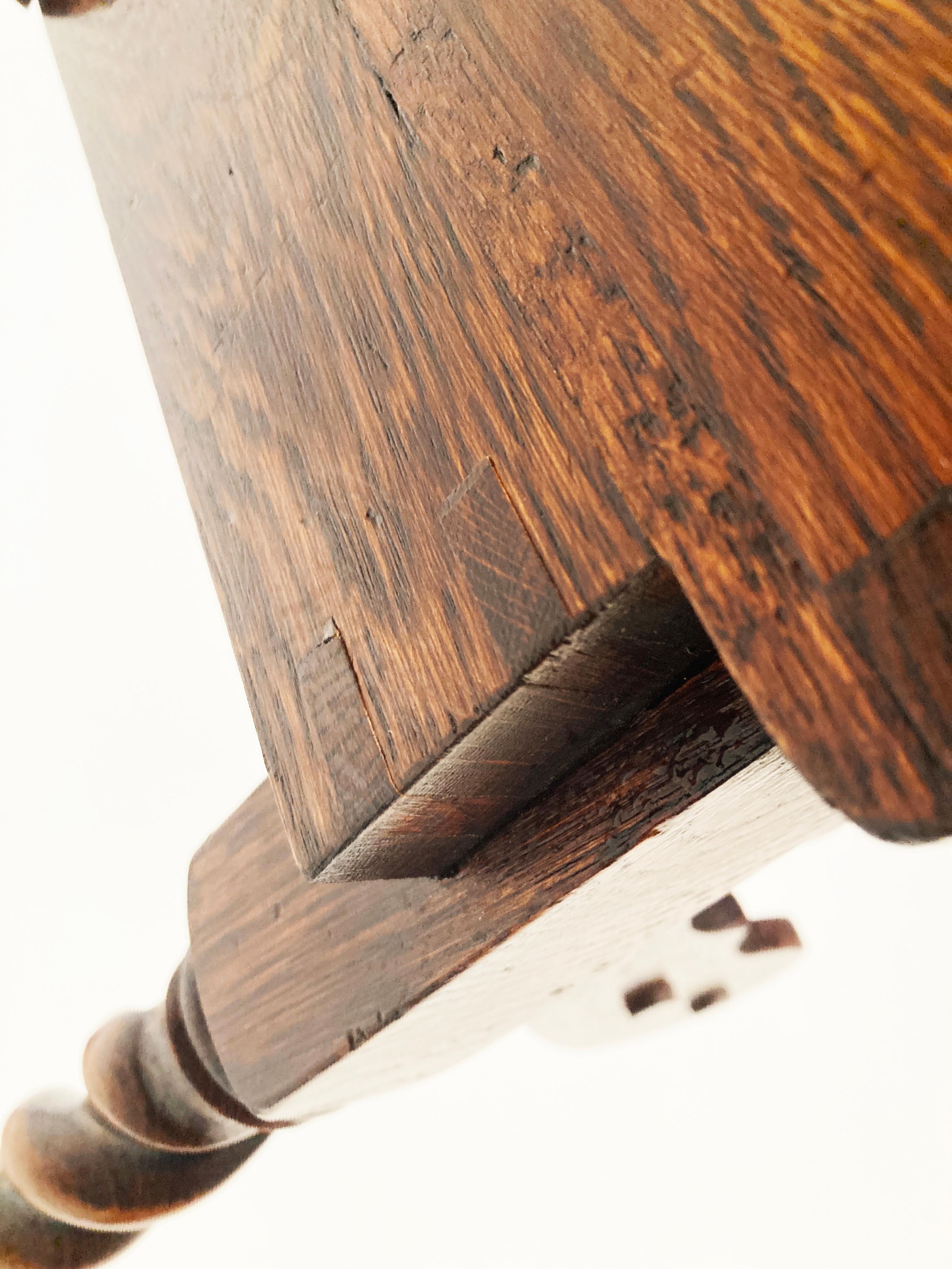 Vintage Oak Gentleman's Valet with Barley Twist Legs 8