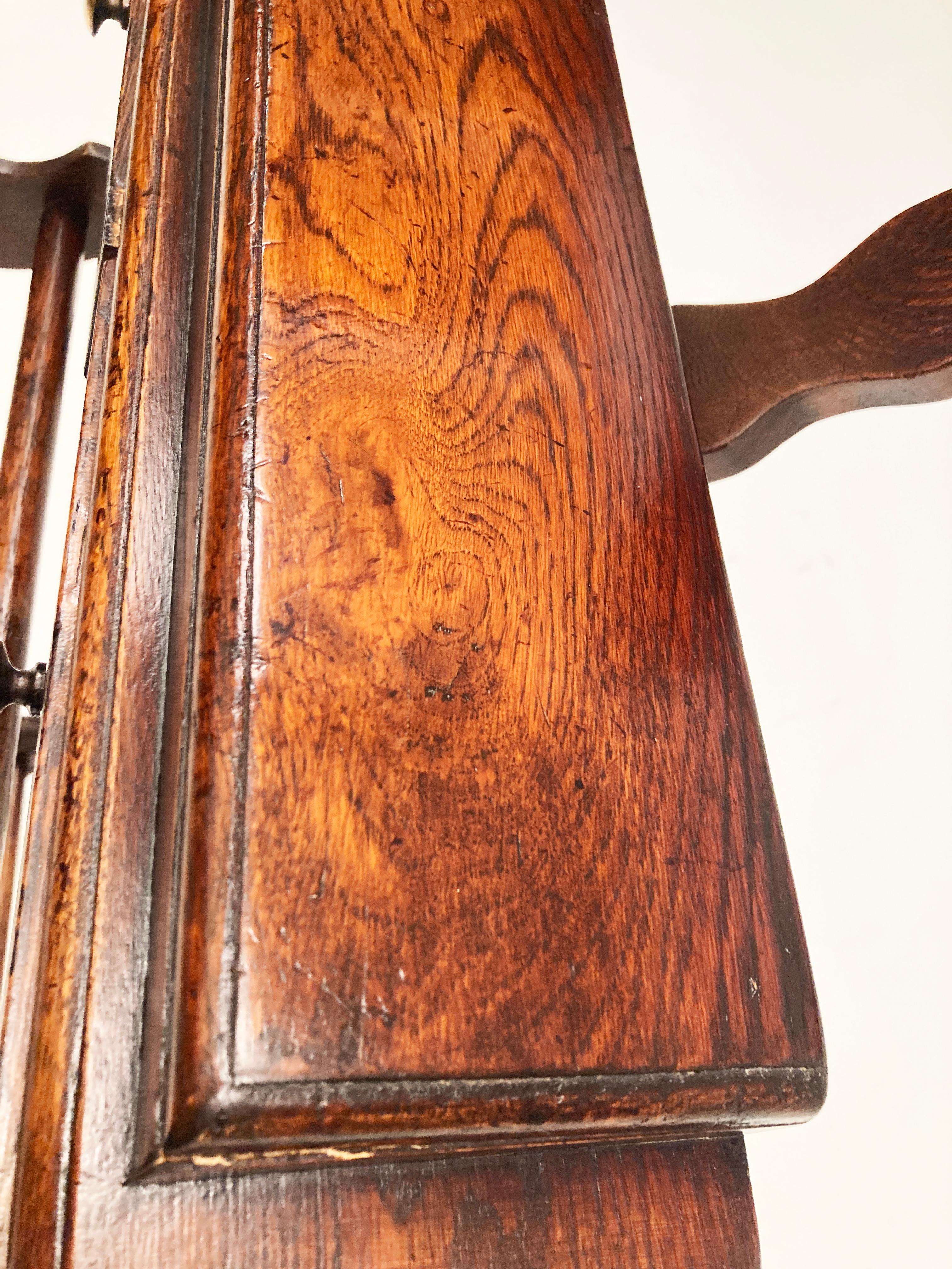 Vintage Oak Gentleman's Valet with Barley Twist Legs In Good Condition In Louisville, KY