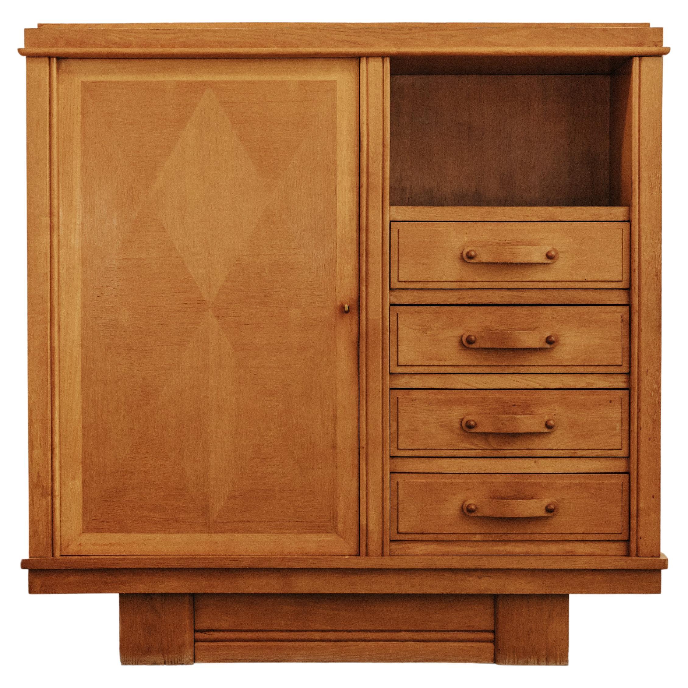 Mobile d
epoca in Oak Guillerme et Chambron dalla Francia, CIRCA 1960