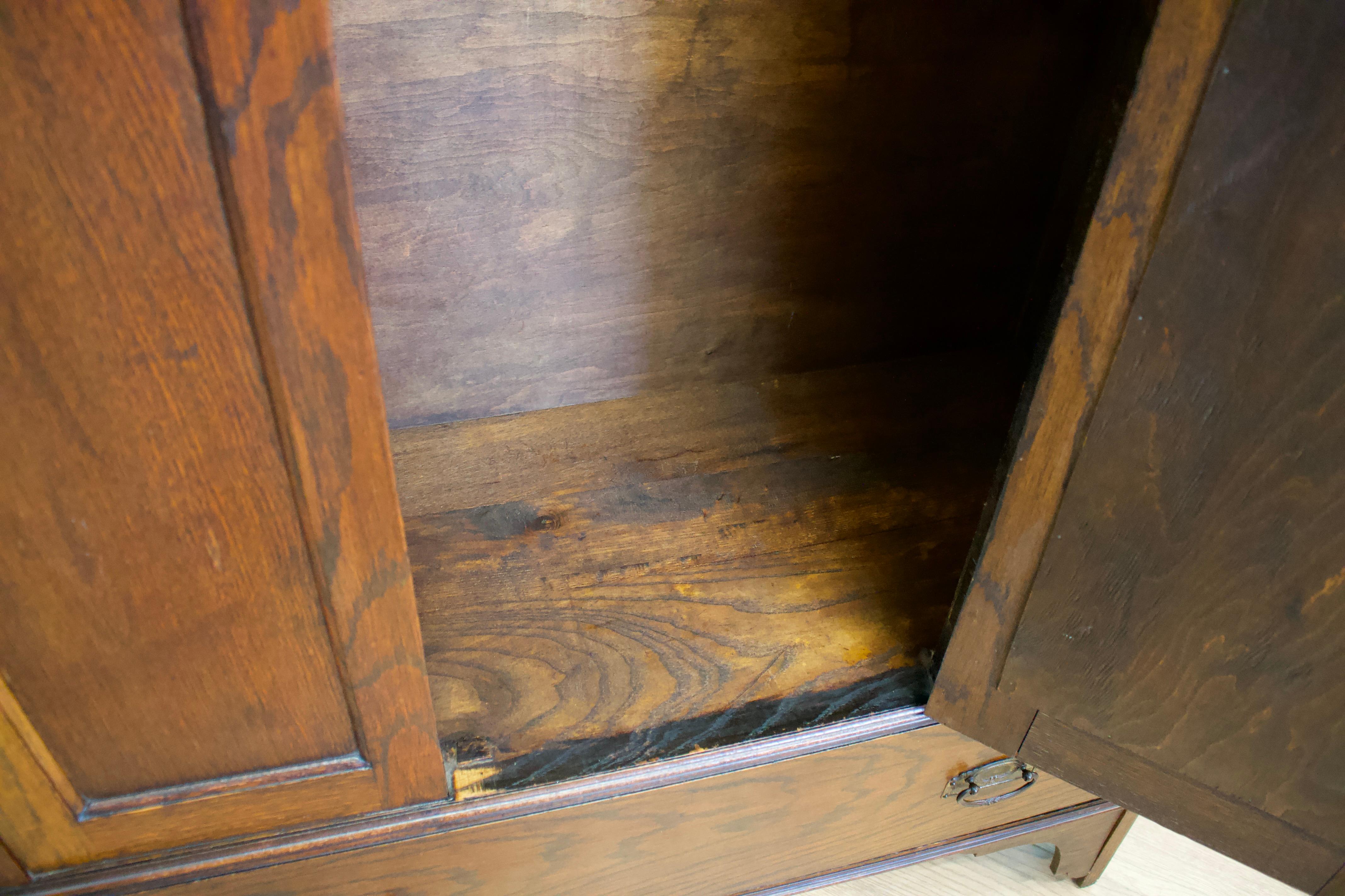 Wood Vintage Oak Hall Robe Cupboard or Wardrobe, 1910s