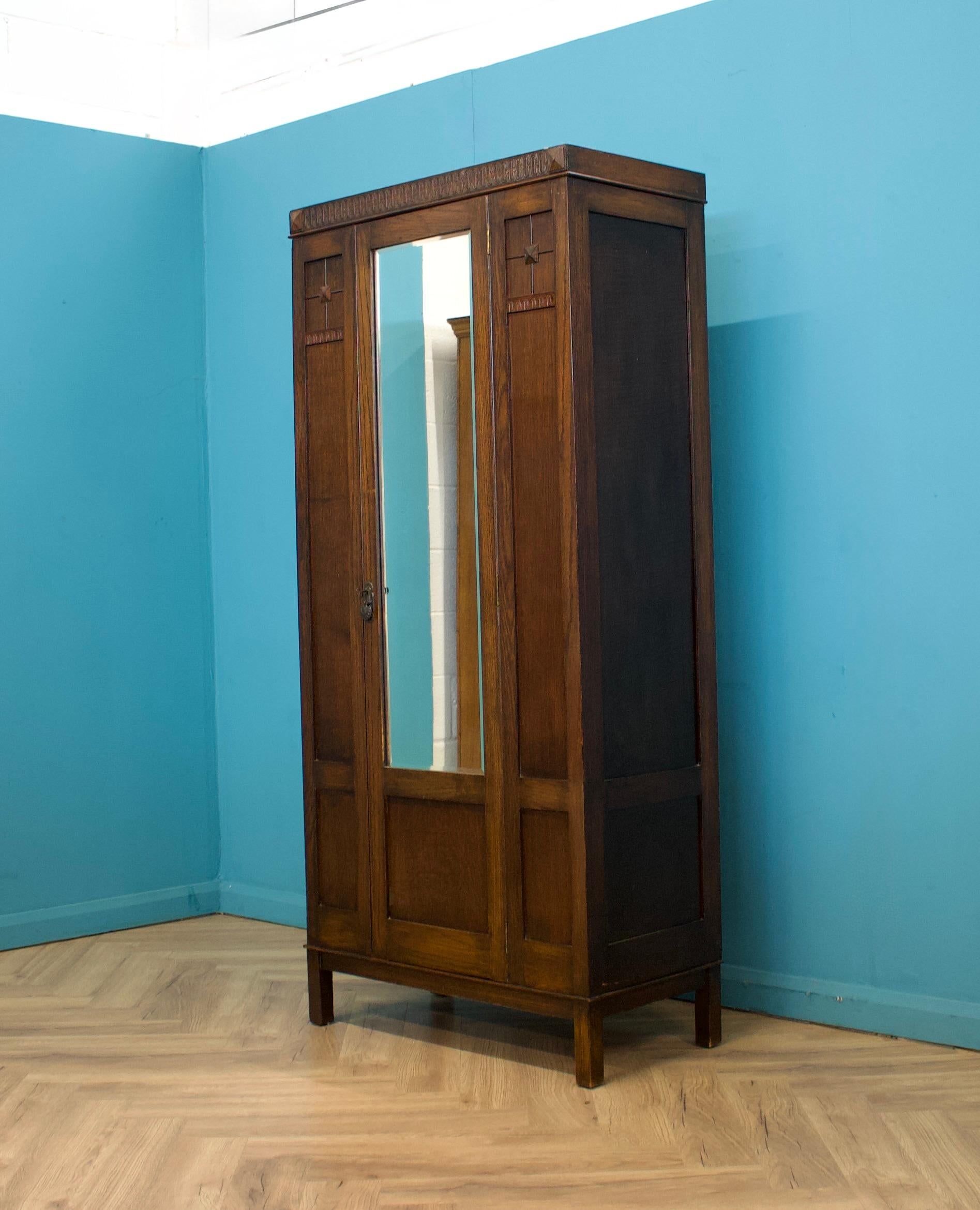 Hall Robe-Schrank oder Kleiderschrank aus Eiche, 1920er Jahre, Vintage (Britisch) im Angebot