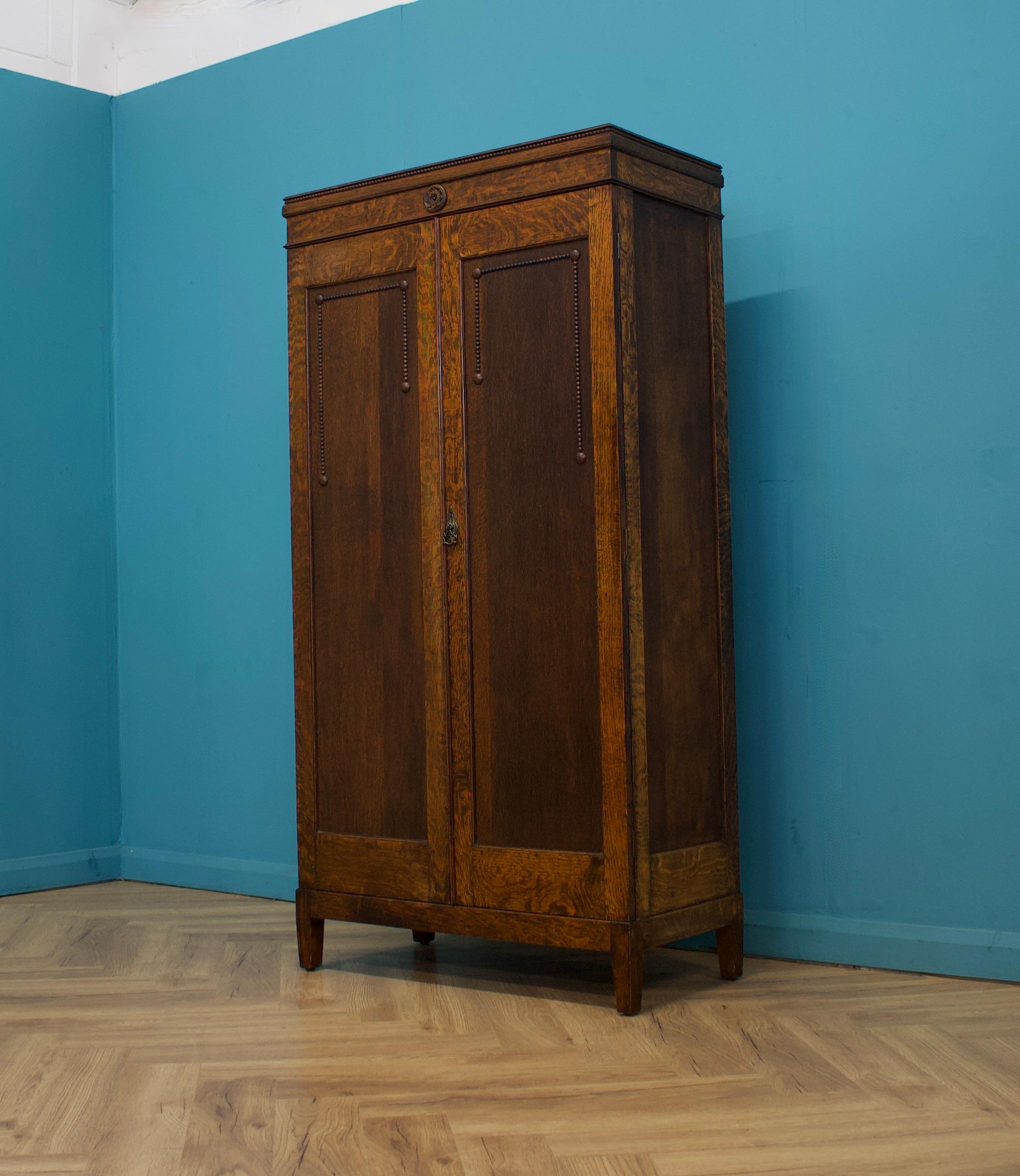 Hall Robe-Schrank oder Kleiderschrank aus Eiche, 1920er Jahre, Vintage (Britisch) im Angebot