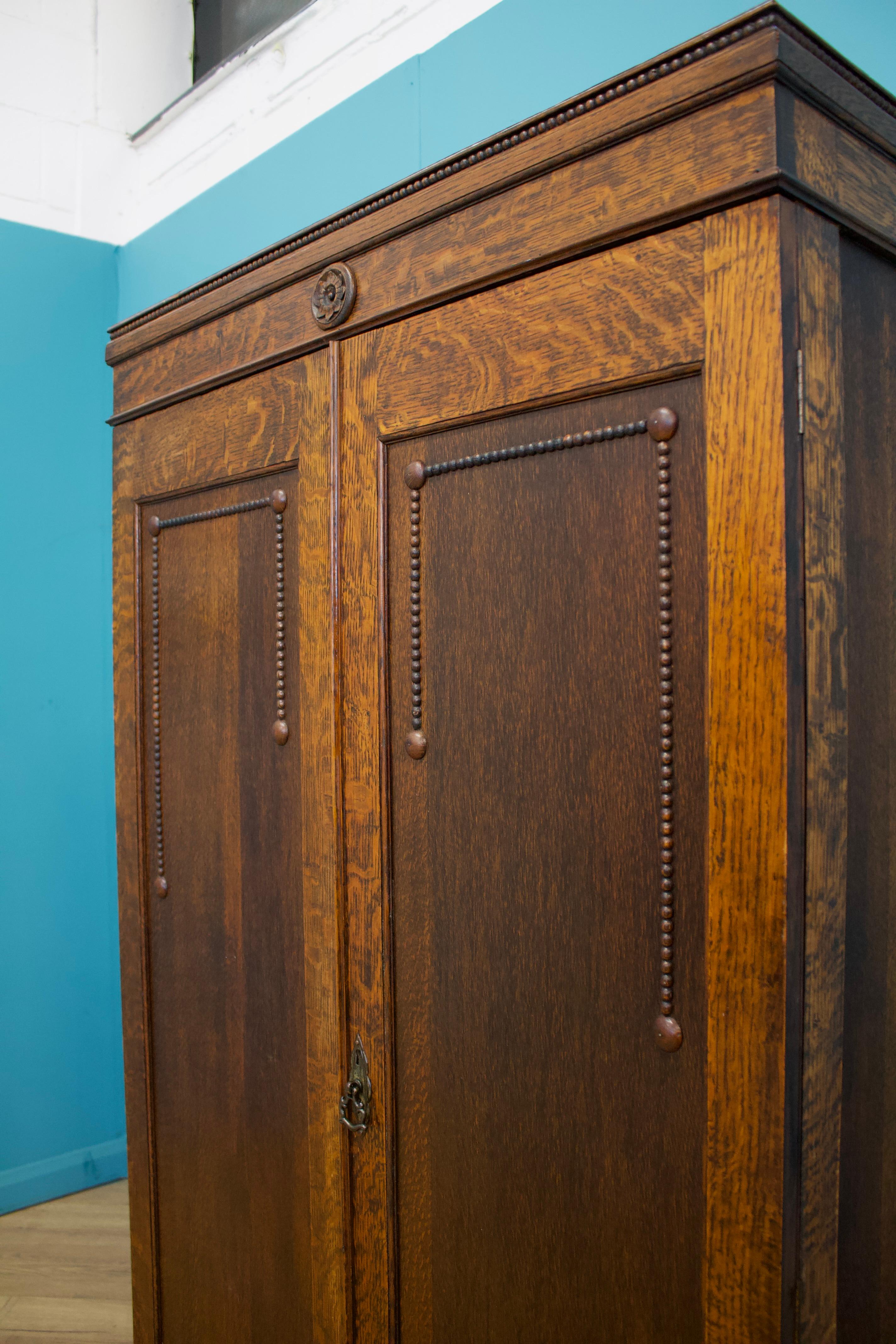 Hall Robe-Schrank oder Kleiderschrank aus Eiche, 1920er Jahre, Vintage im Zustand „Gut“ im Angebot in South Shields, GB