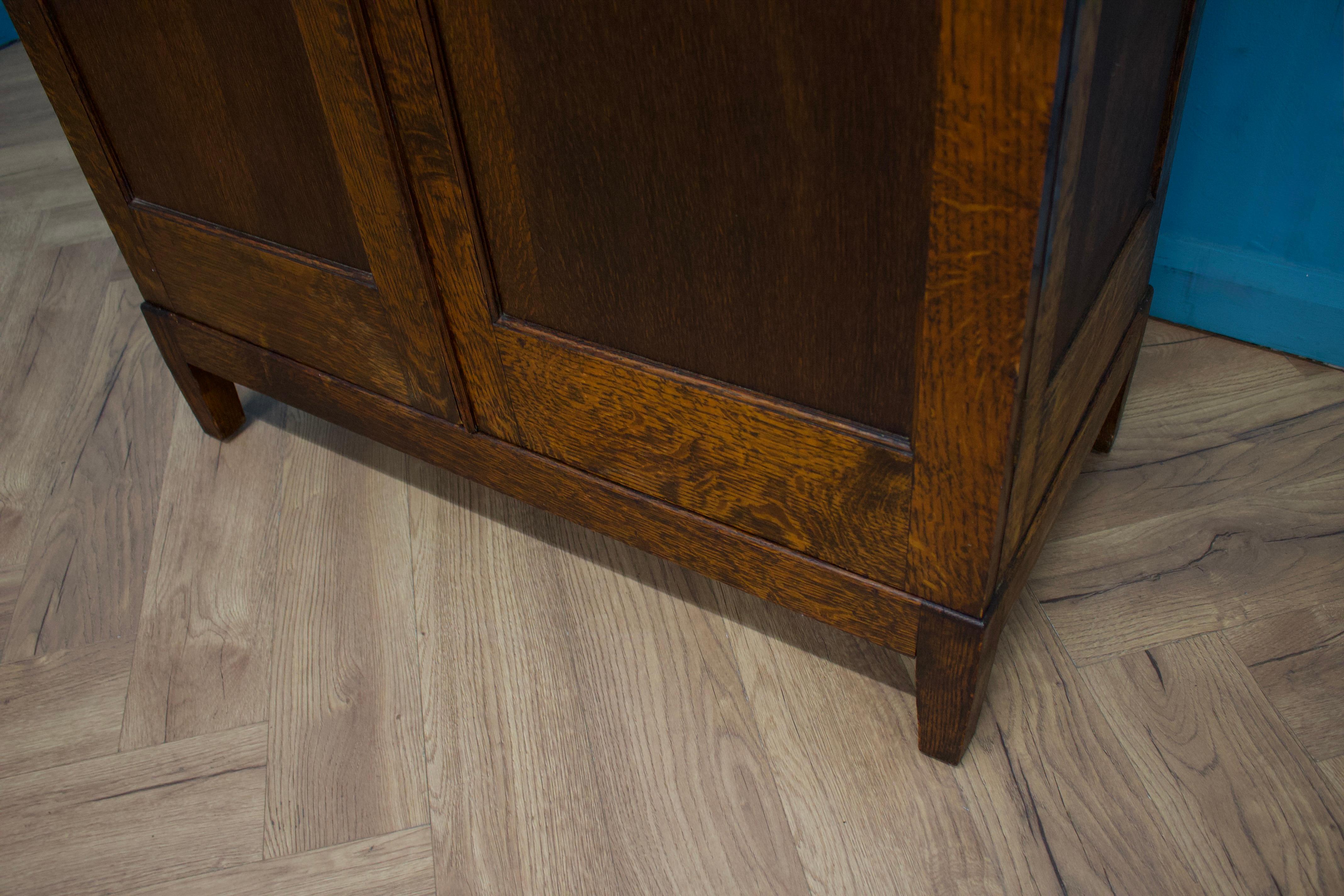 Hall Robe-Schrank oder Kleiderschrank aus Eiche, 1920er Jahre, Vintage (Frühes 20. Jahrhundert) im Angebot