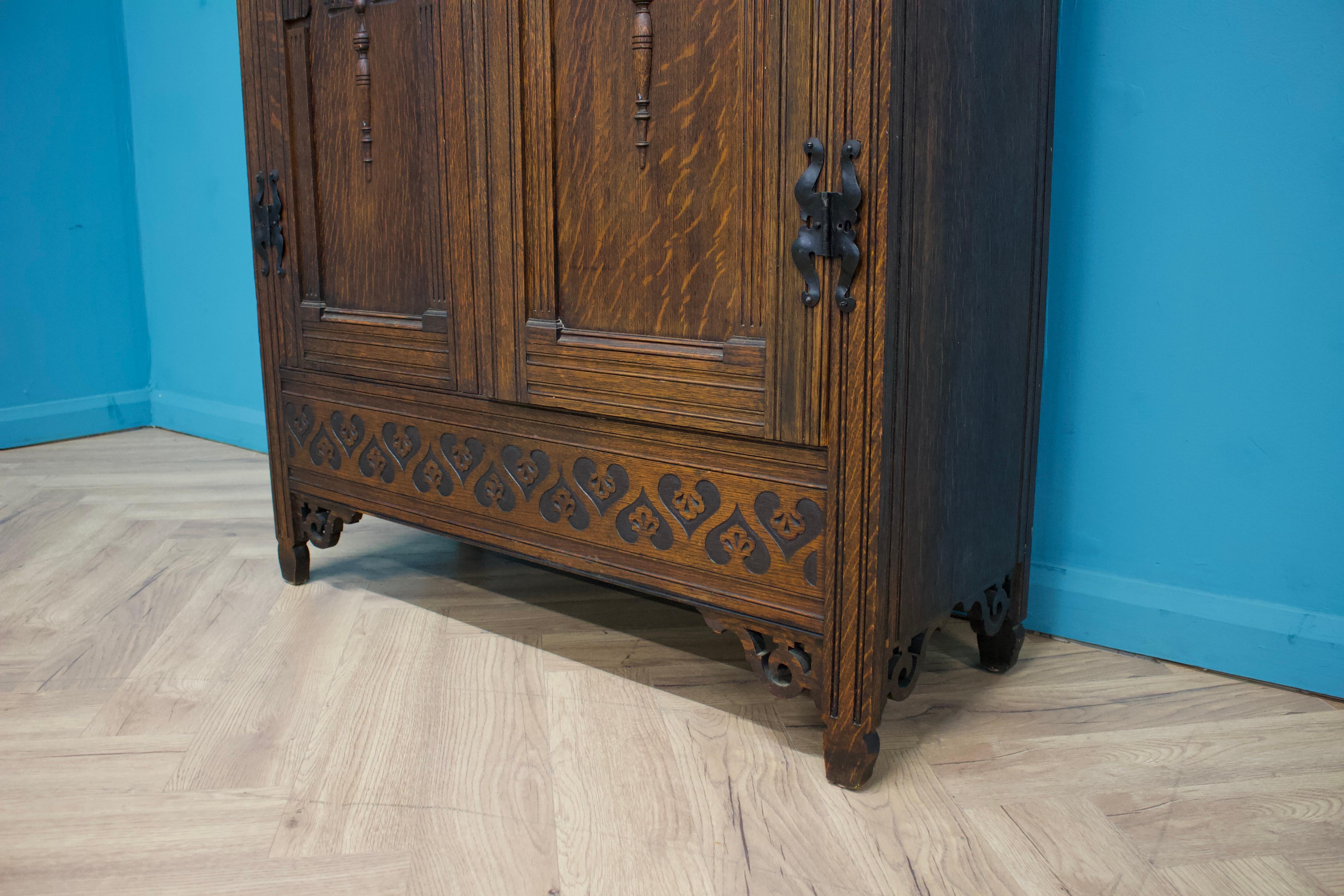 Hall Robe-Schrank oder Kleiderschrank aus Eiche, 1920er Jahre, Vintage (Frühes 20. Jahrhundert) im Angebot