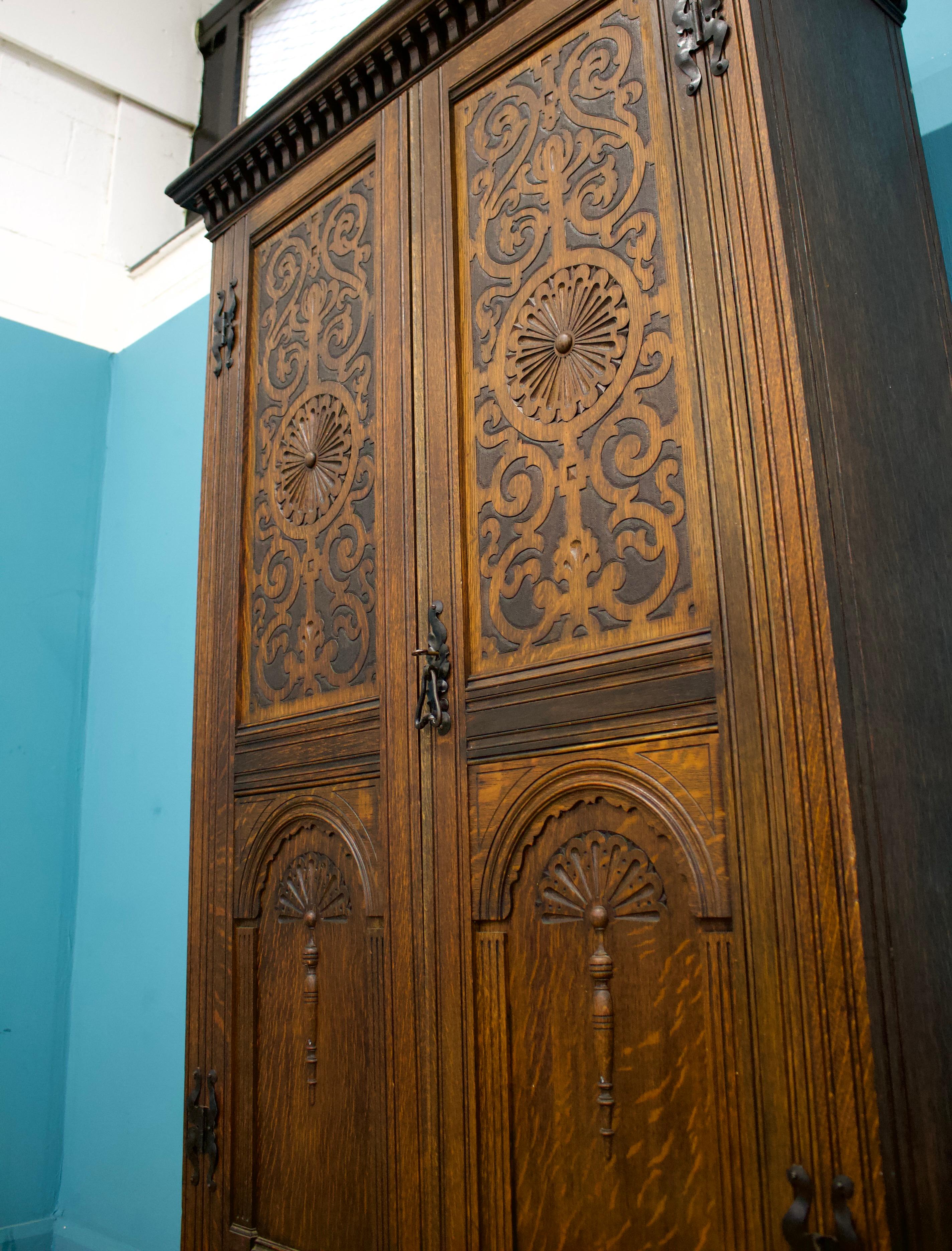 Hall Robe-Schrank oder Kleiderschrank aus Eiche, 1920er Jahre, Vintage (Holz) im Angebot