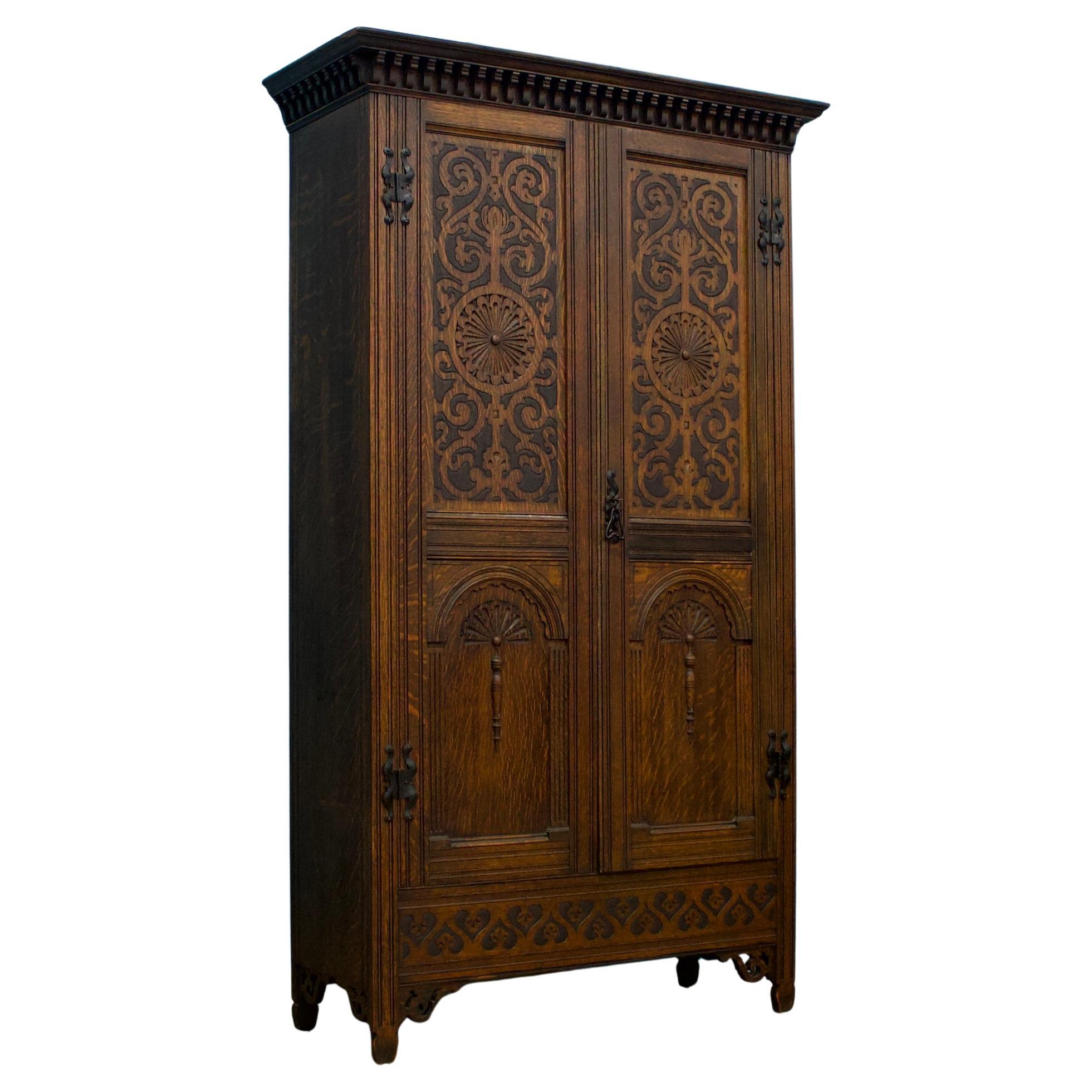 Armadio da sala o guardaroba vintage in Oak, anni
1920 del XIX secolo