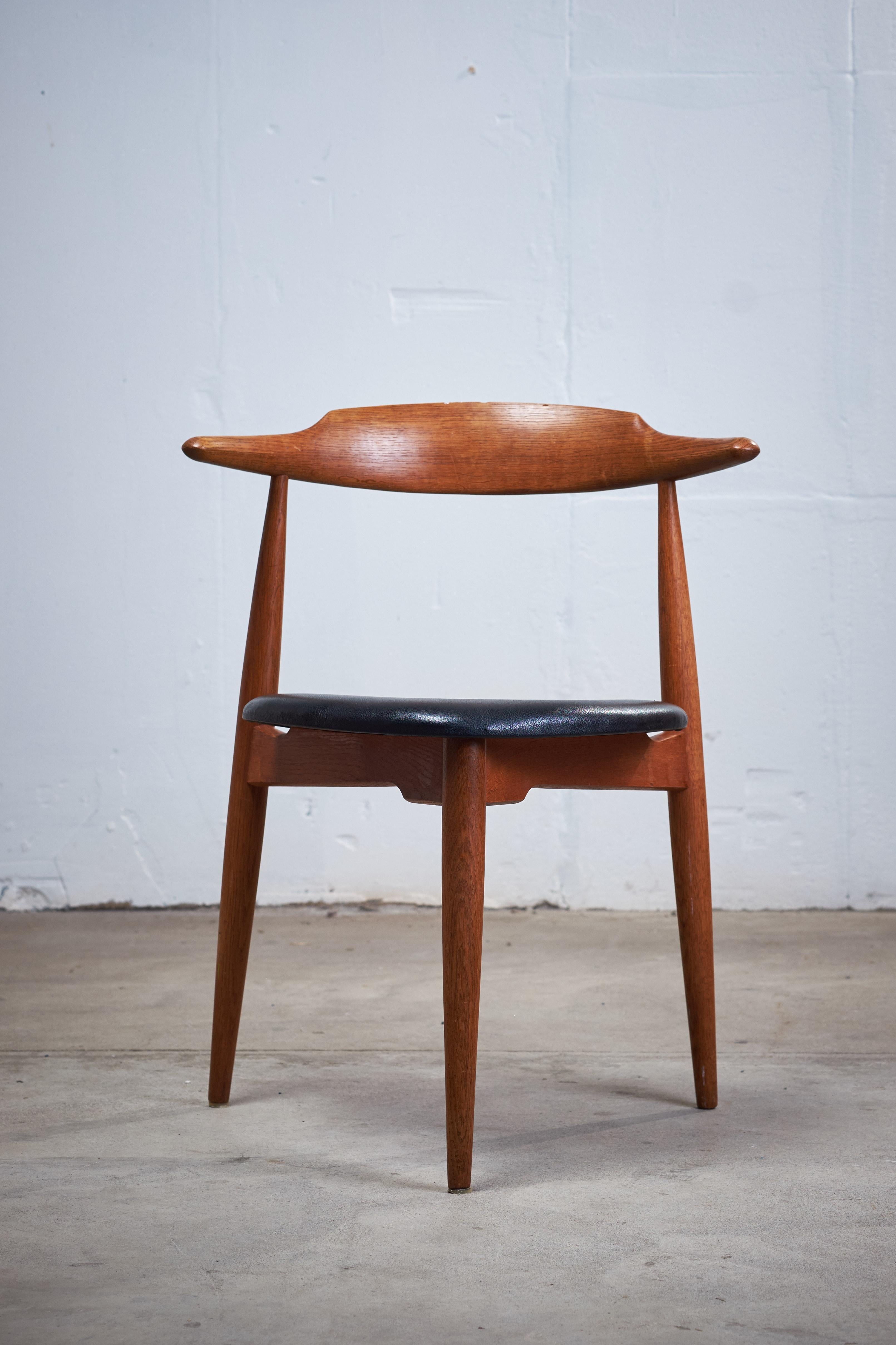 Danish Vintage Oak Heart Chair FH 4103 by Hans J. Wegner for Fritz Hansen For Sale