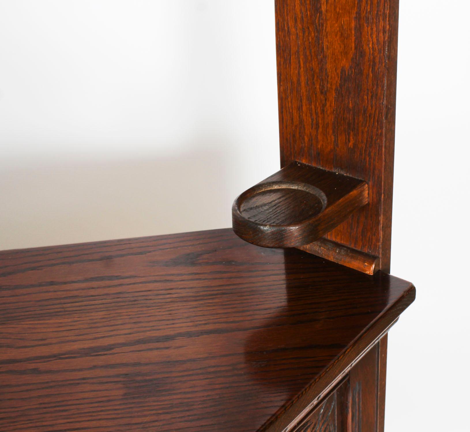 Bar à cocktails vintage en Oak Jacobean Revive avec accessoires 20ème siècle en vente 8