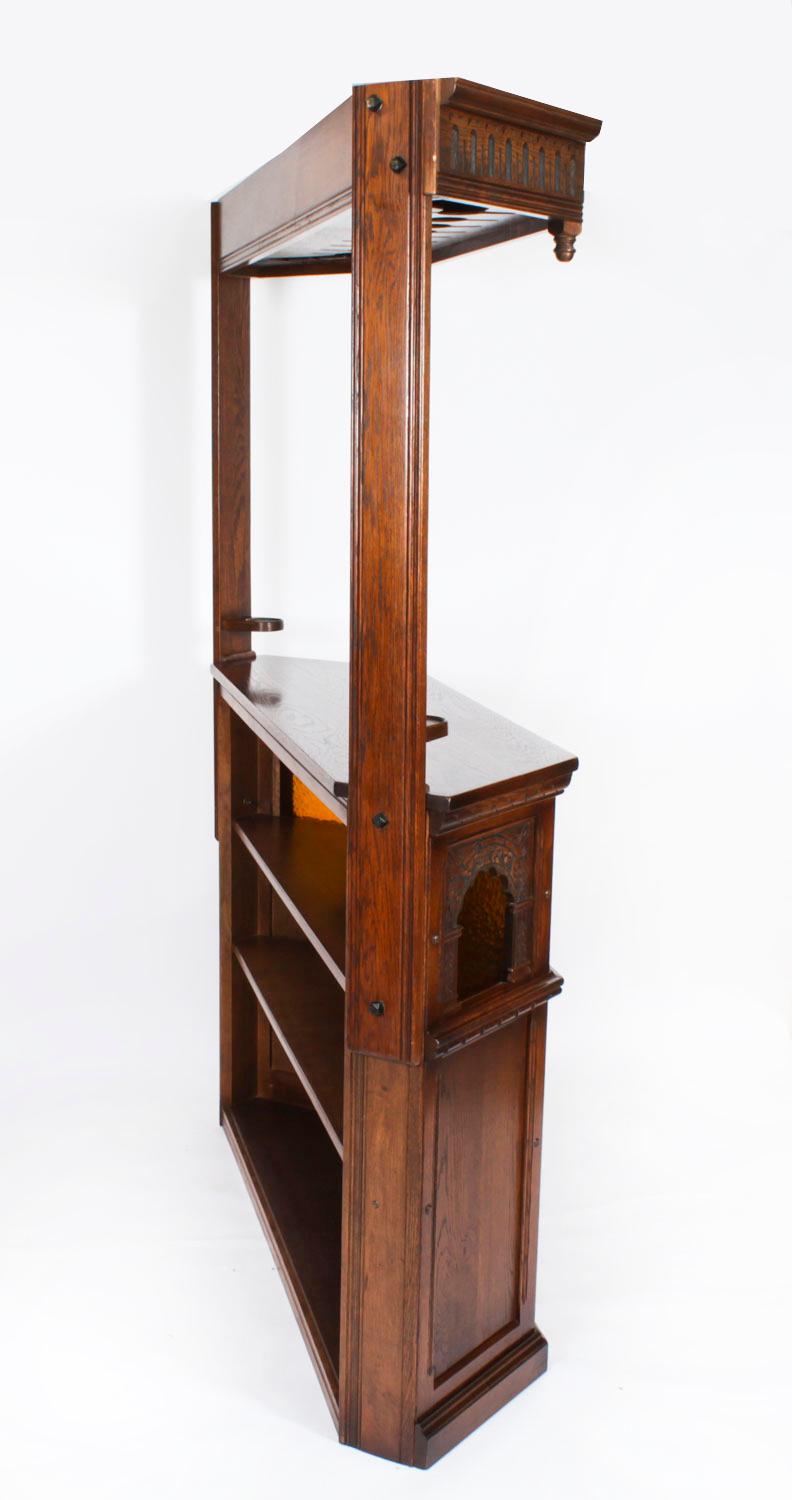 Bar à cocktails vintage en Oak Jacobean Revive avec accessoires 20ème siècle en vente 10