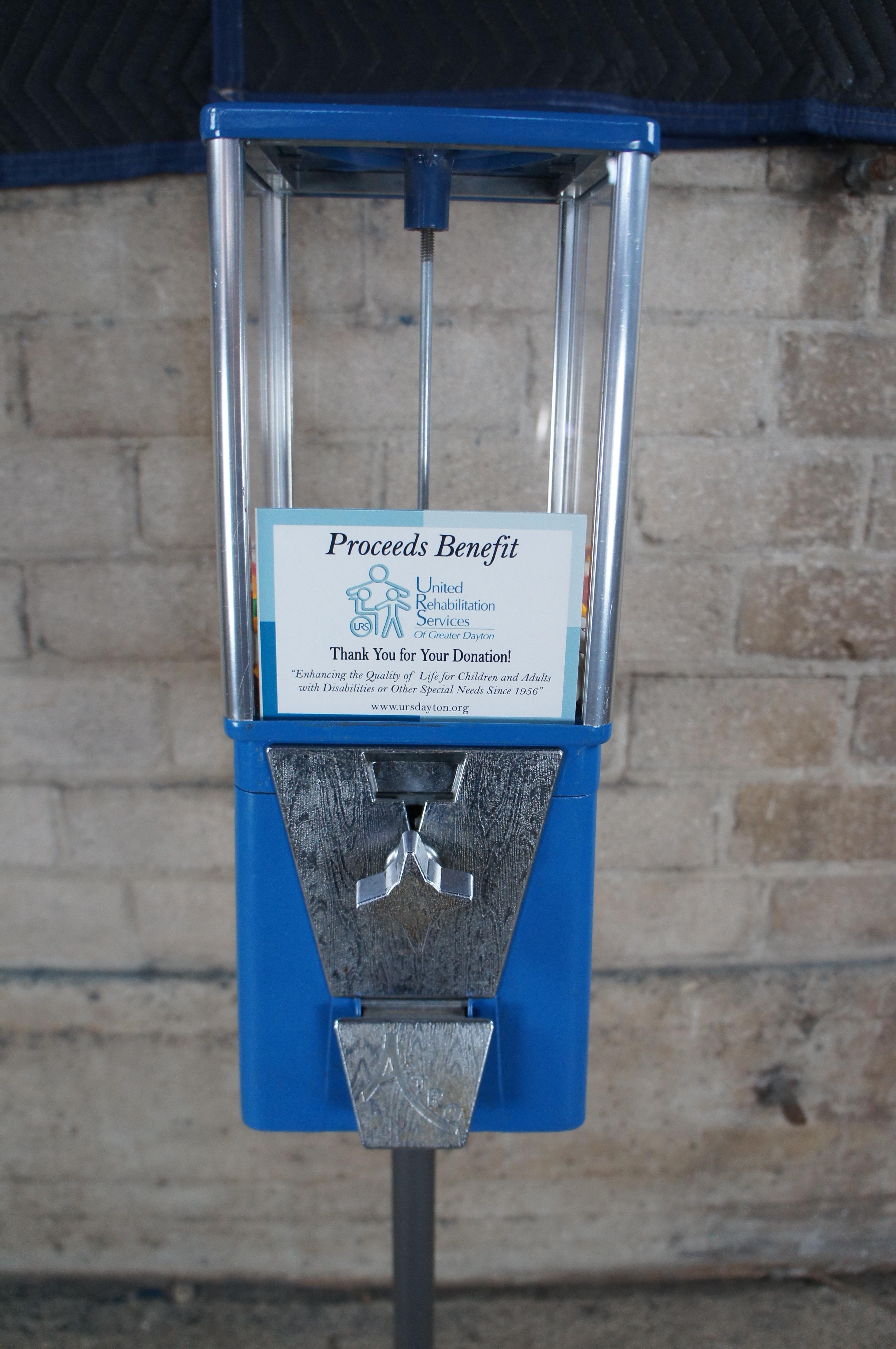 20th Century Vintage Oak Manufacturing Blue Metal Coin Operated Astro Gumball Machine Stand