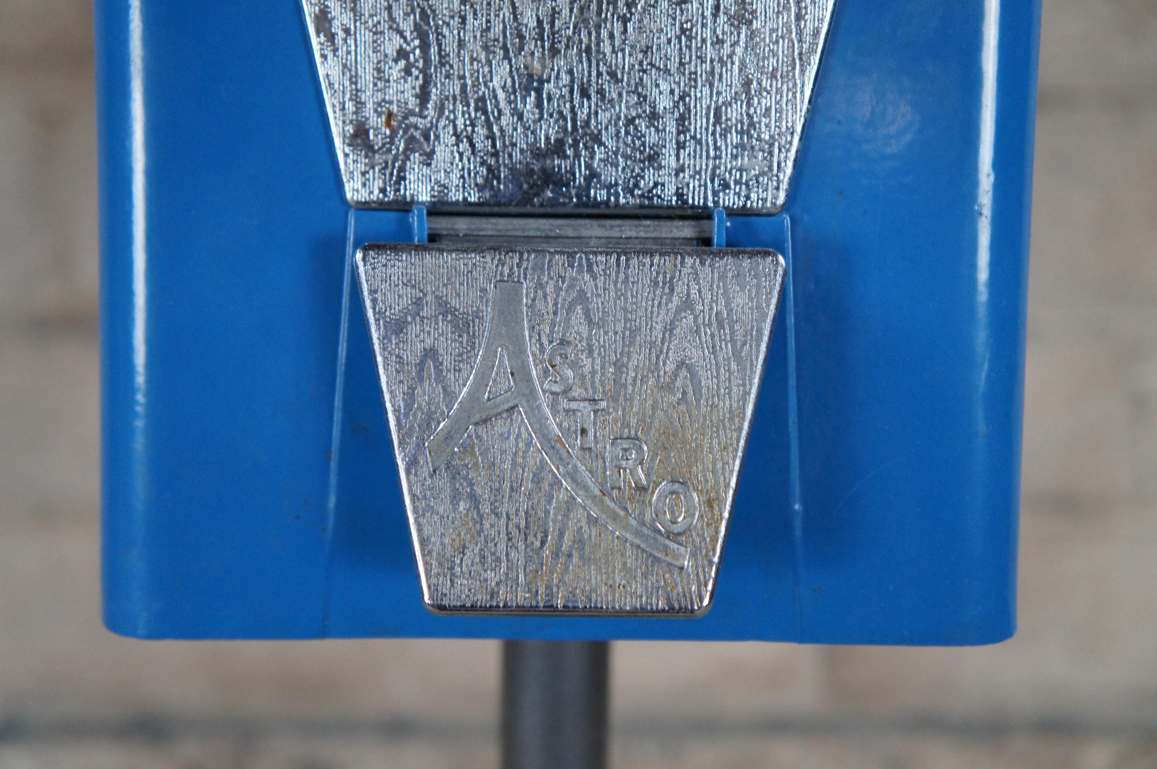 Vintage Oak Manufacturing Blue Metal Coin Operated Astro Gumball Machine Stand 2