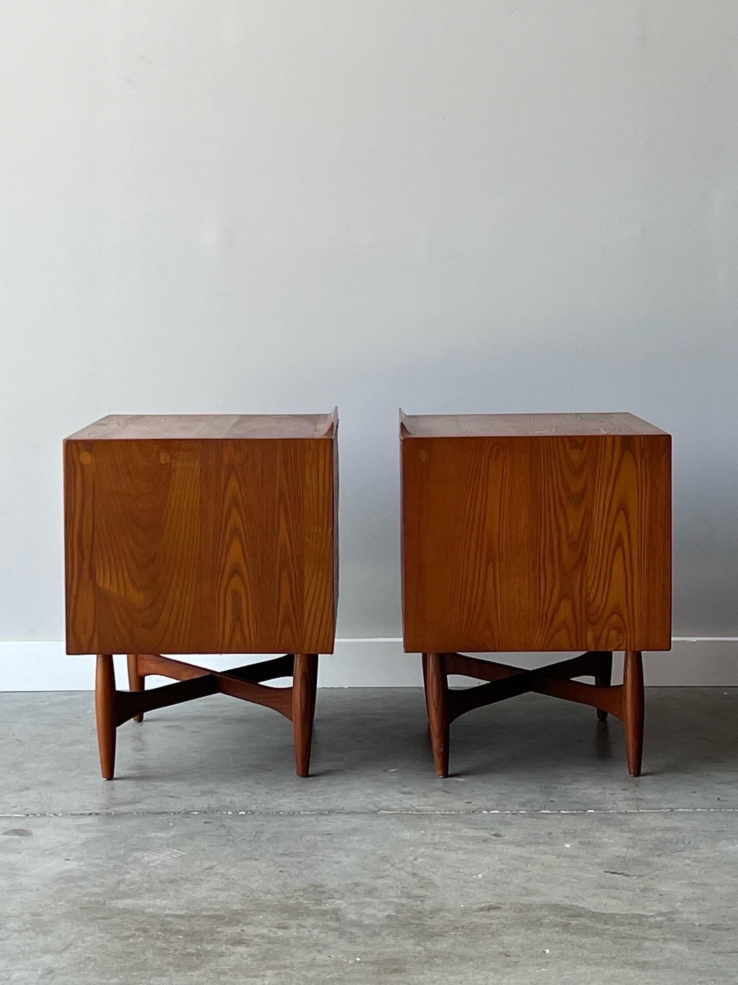 American Vintage Oak Nightstands by Heywood Wakefield - a Pair