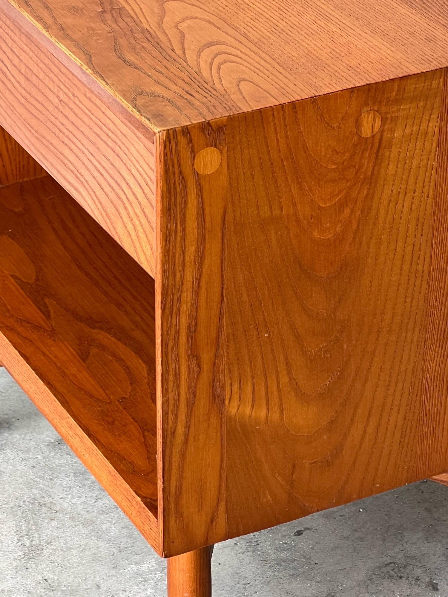 Wood Vintage Oak Nightstands by Heywood Wakefield - a Pair