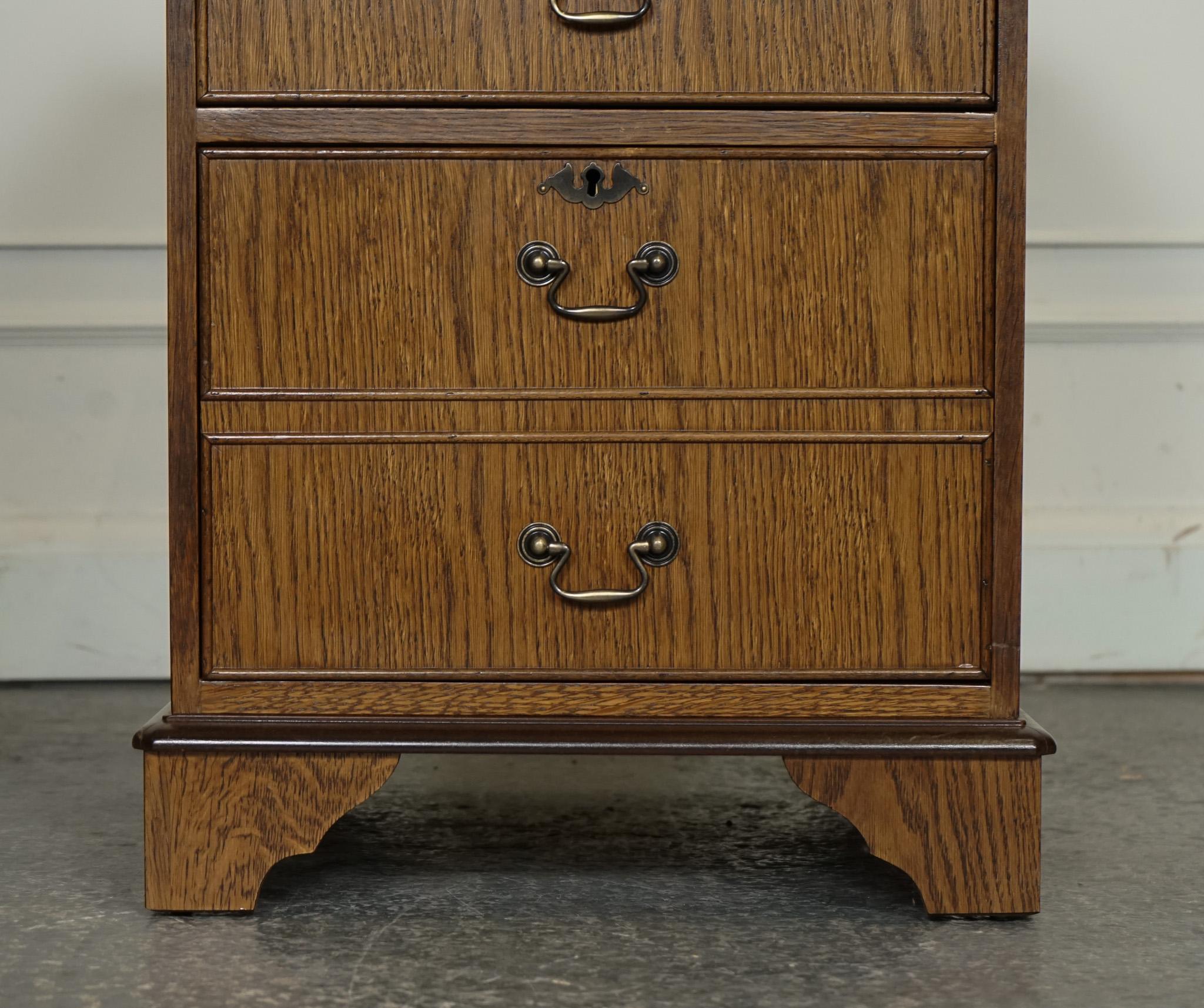 VINTAGE OAK OFFICE FILLING CABINET TWO DRAWERS BROWN LEATHER TOP PART OF SUiTE In Good Condition For Sale In Pulborough, GB