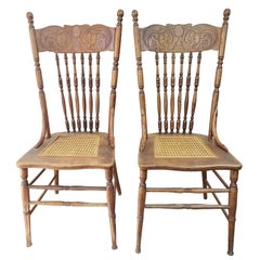 Sedie vintage con schienale a pressione in Oak con sedili a canne, una coppia