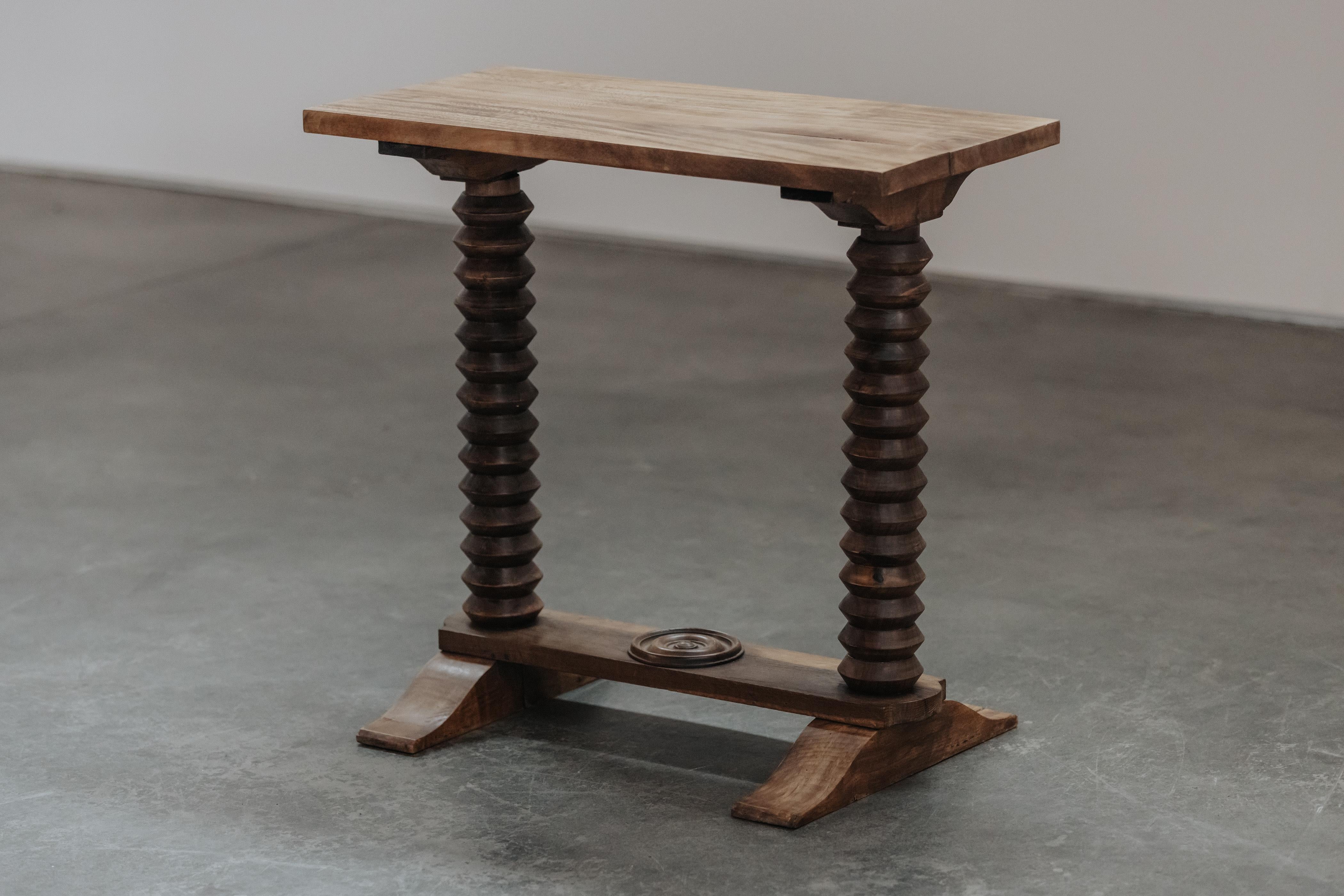 Vintage Oak Side Table From France, Circa 1960 In Good Condition For Sale In Nashville, TN