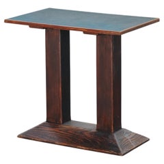 Table d'appoint vintage en chêne, provenant de France, CIRCA 1960