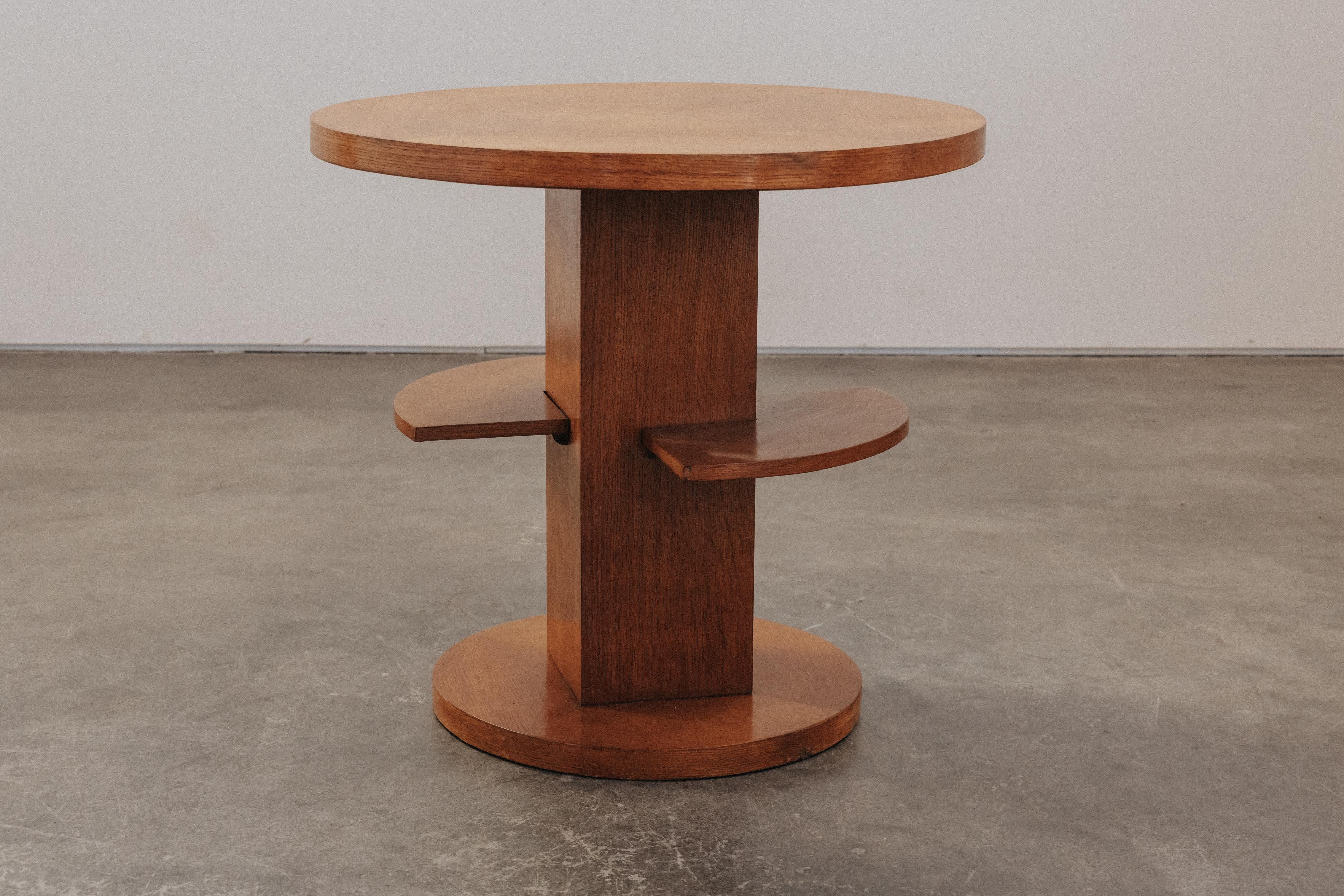 Vintage Oak Side Table From France, Circa 1970 In Good Condition For Sale In Nashville, TN