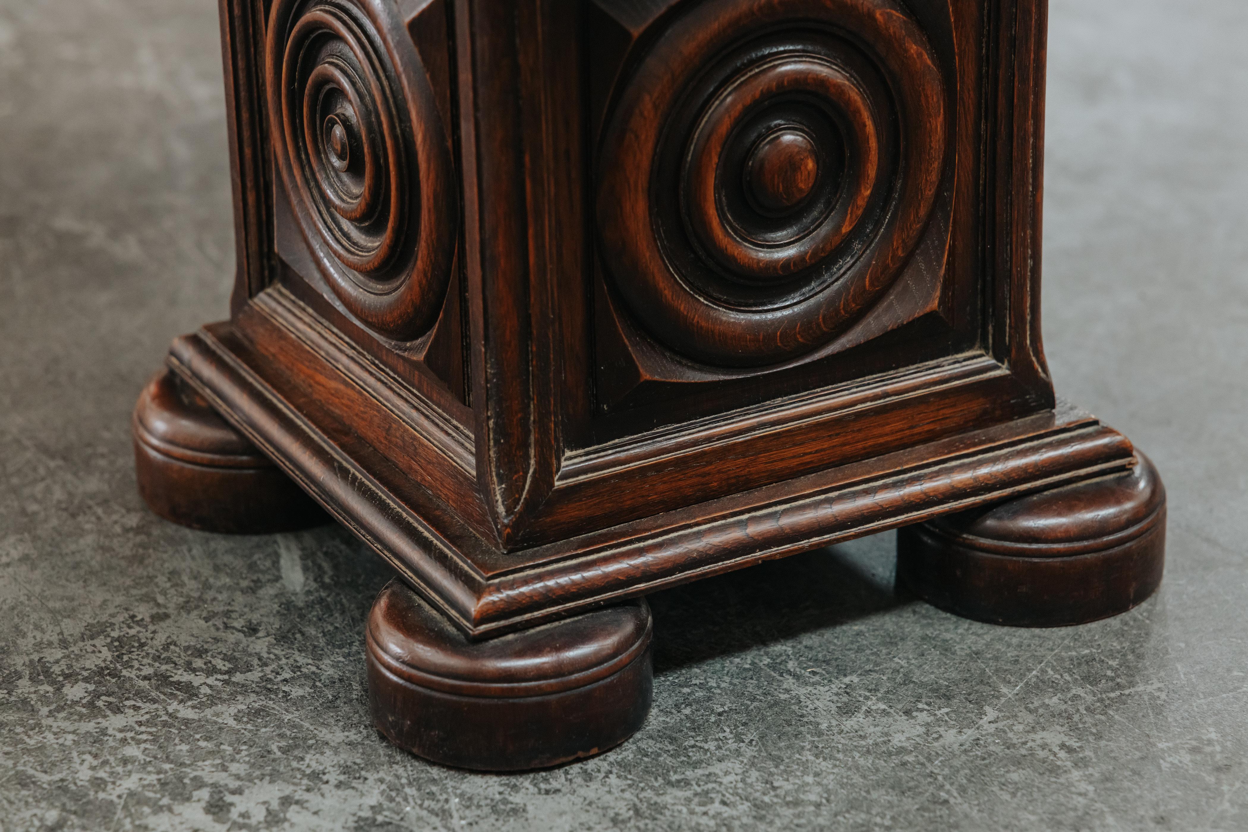 Vintage Oak Side Table From Italy, Circa 1970 For Sale 2
