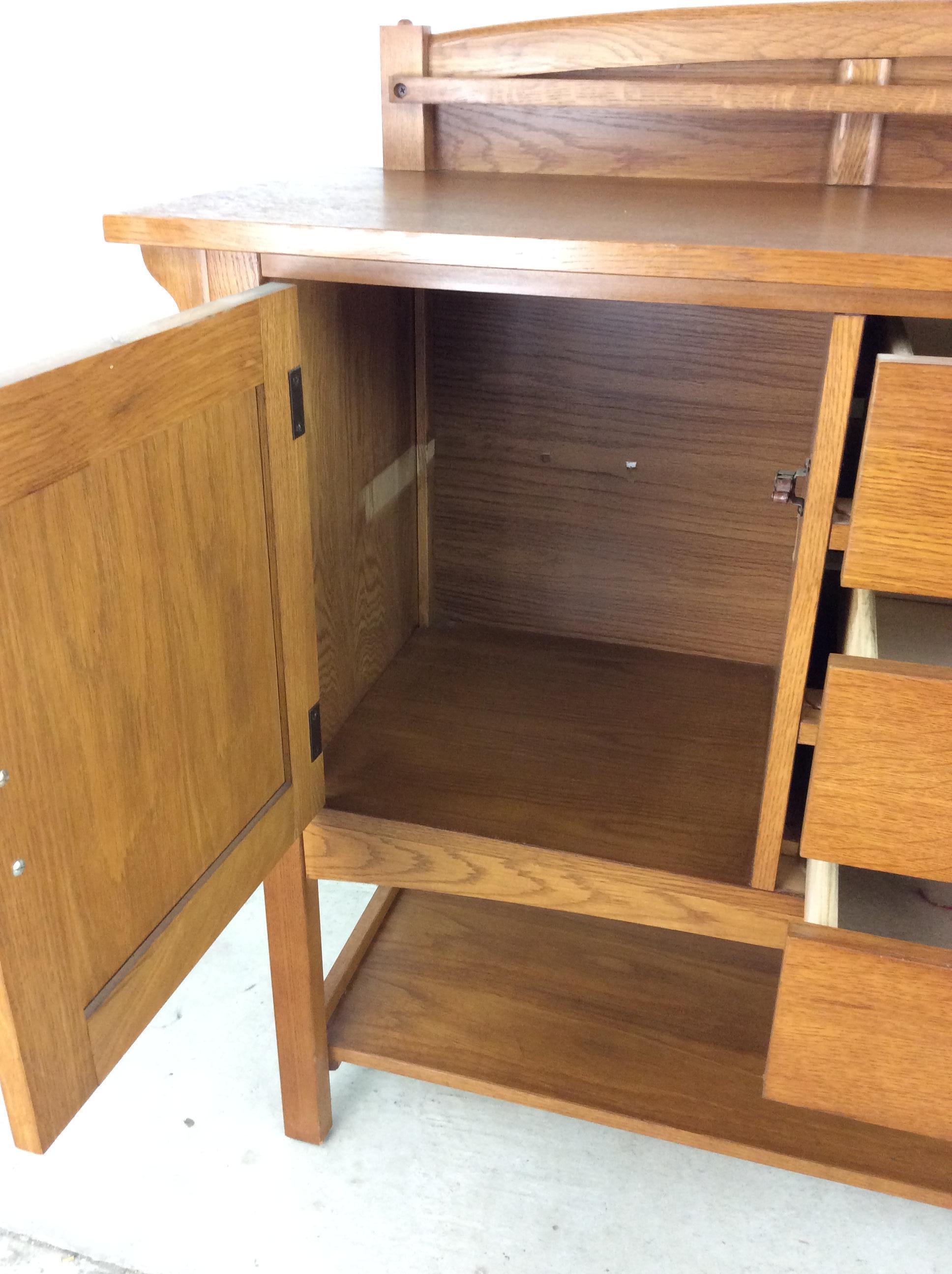Vintage Oak Sideboard Credenza by Bassett Furniture In Good Condition In Freehold, NJ