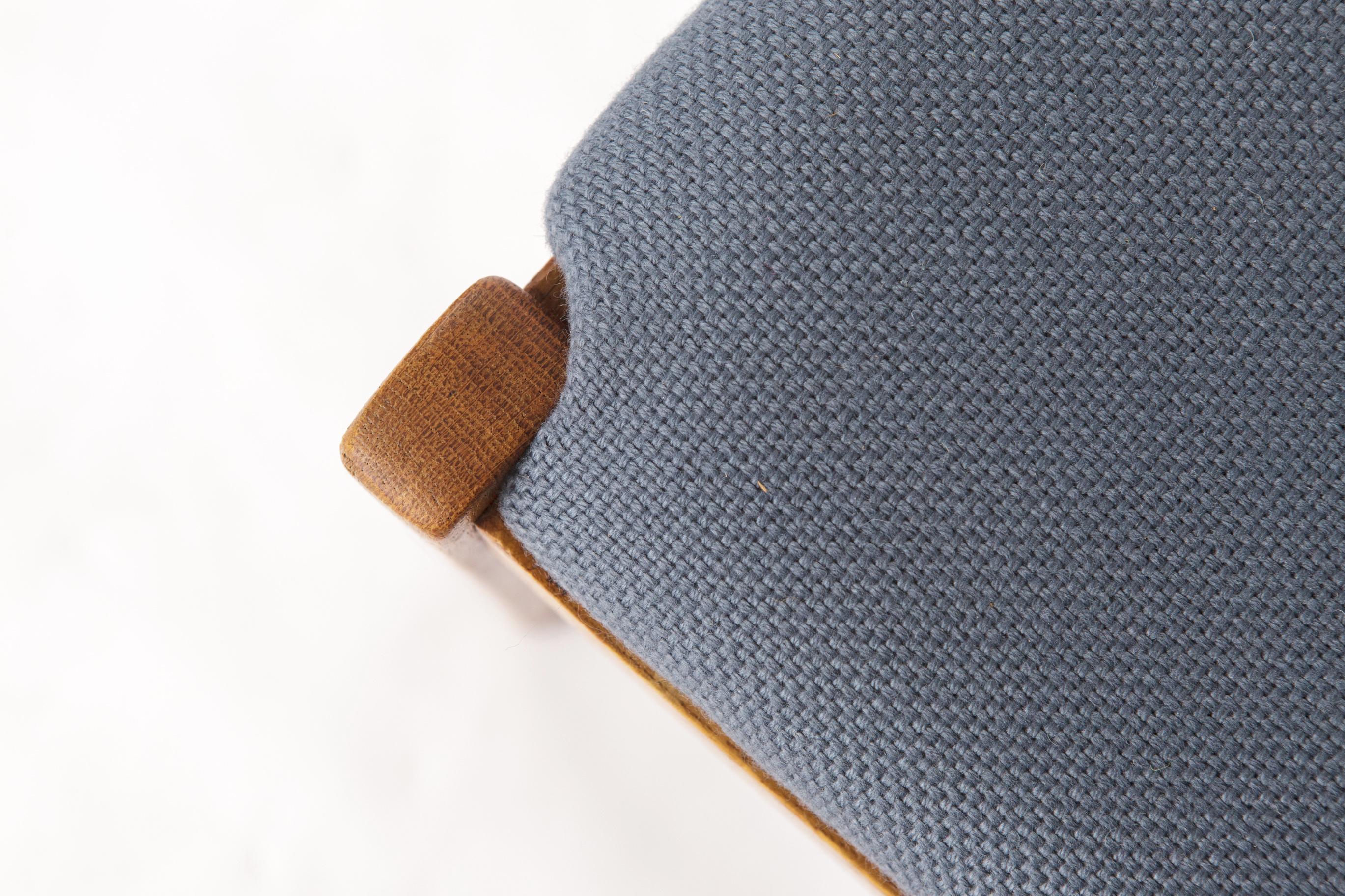 Mid-Century Modern Chaise empilable en chêne vintage par Carl-Ewert Ekström - 1960s Scandinavian Design en vente