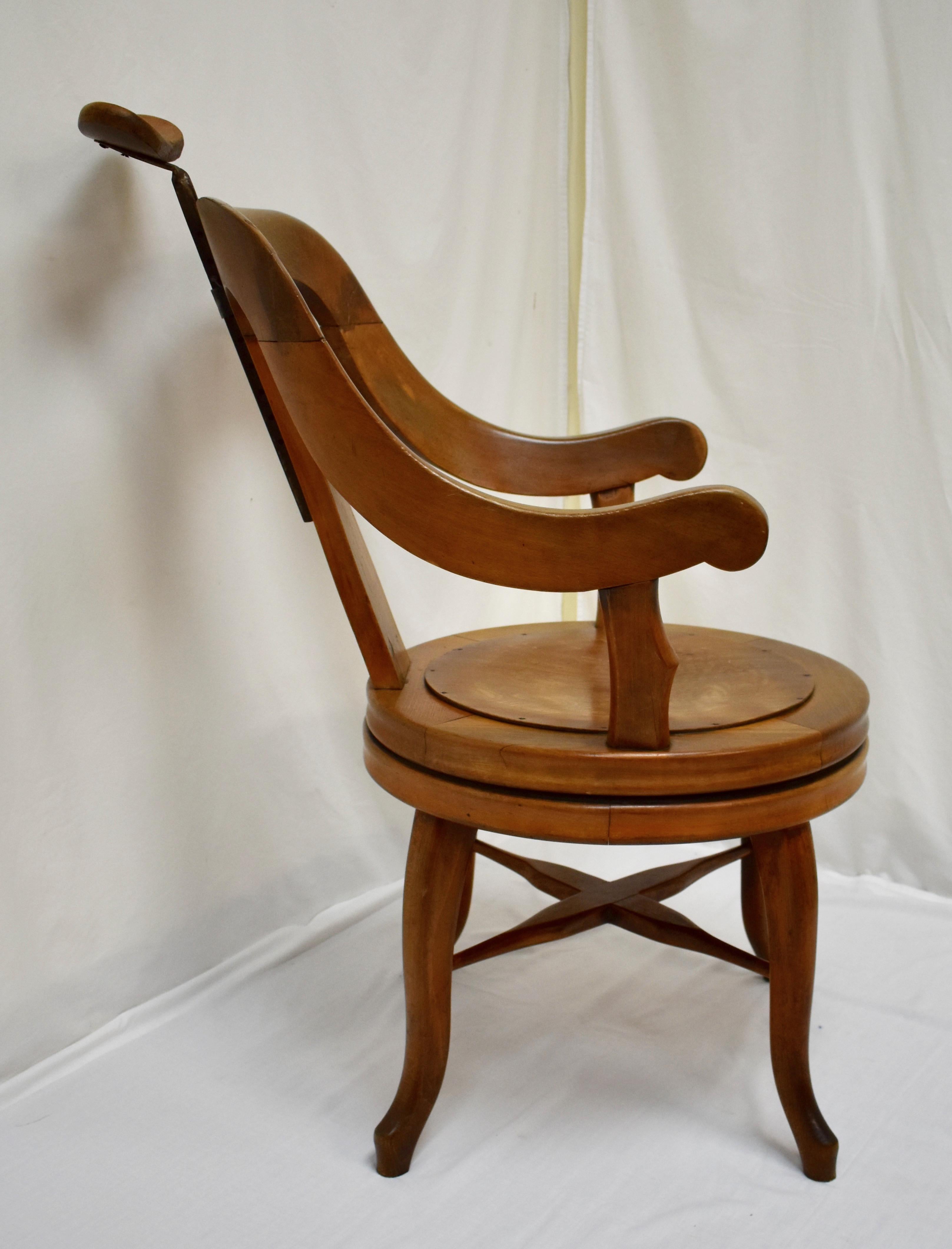Vintage Oak Swivel Barber's Chair by Dreszmann Karoly In Good Condition In Baltimore, MD