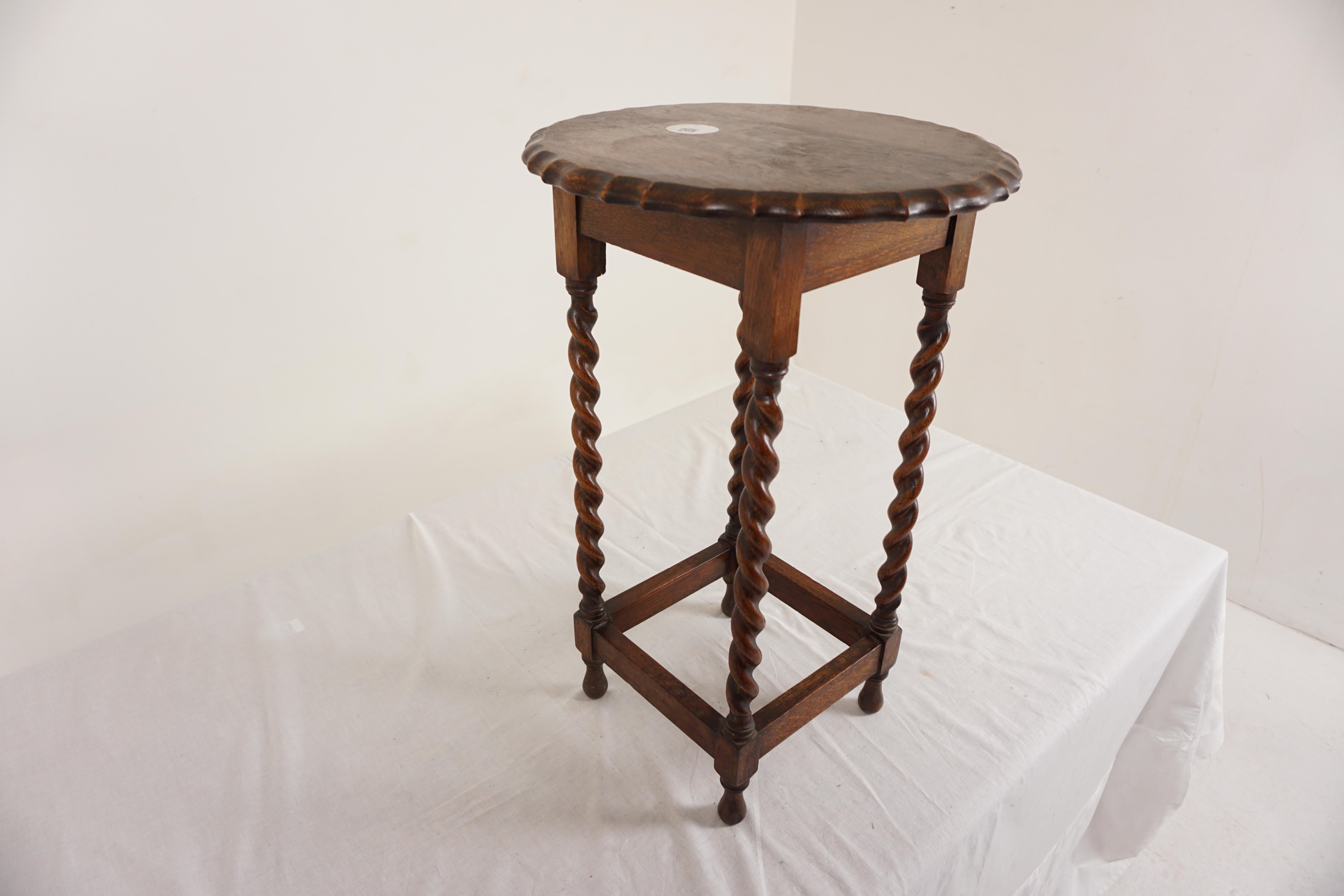 Scottish Vintage Oak Table, Circular Oak Barley Twist Lamp Table, Scotland 1930, H1126