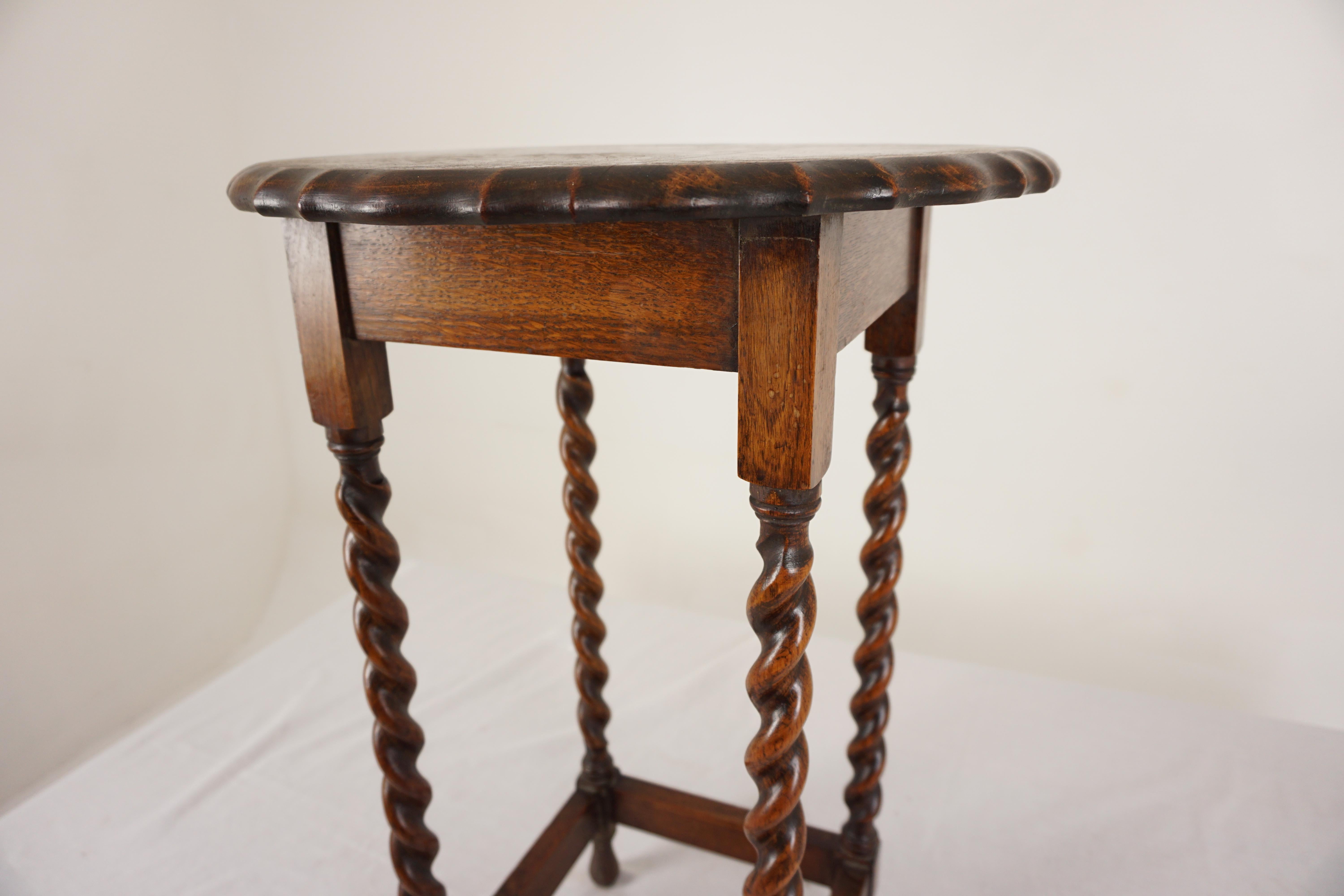 Vintage Oak Table, Circular Oak Barley Twist Lamp Table, Scotland 1930, H1126 In Good Condition In Vancouver, BC