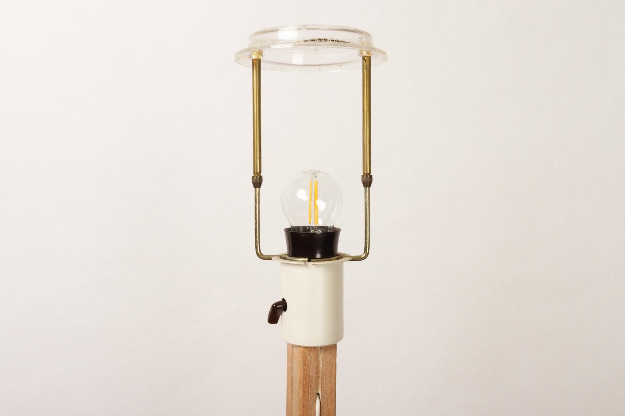 Milieu du XXe siècle Lampe de table en chêne vintage par Hans Agne Jakobsson pour Markaryd:: années 1960 en vente