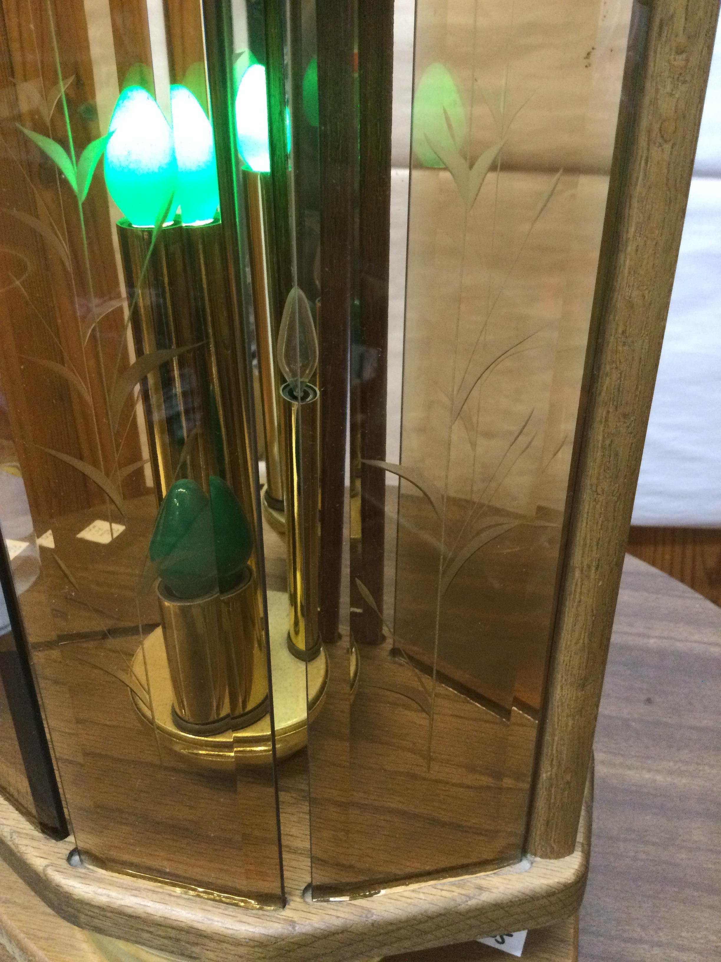 Vintage Oak Table Lamp with Brass Accents & Pleated Shade en venta 9