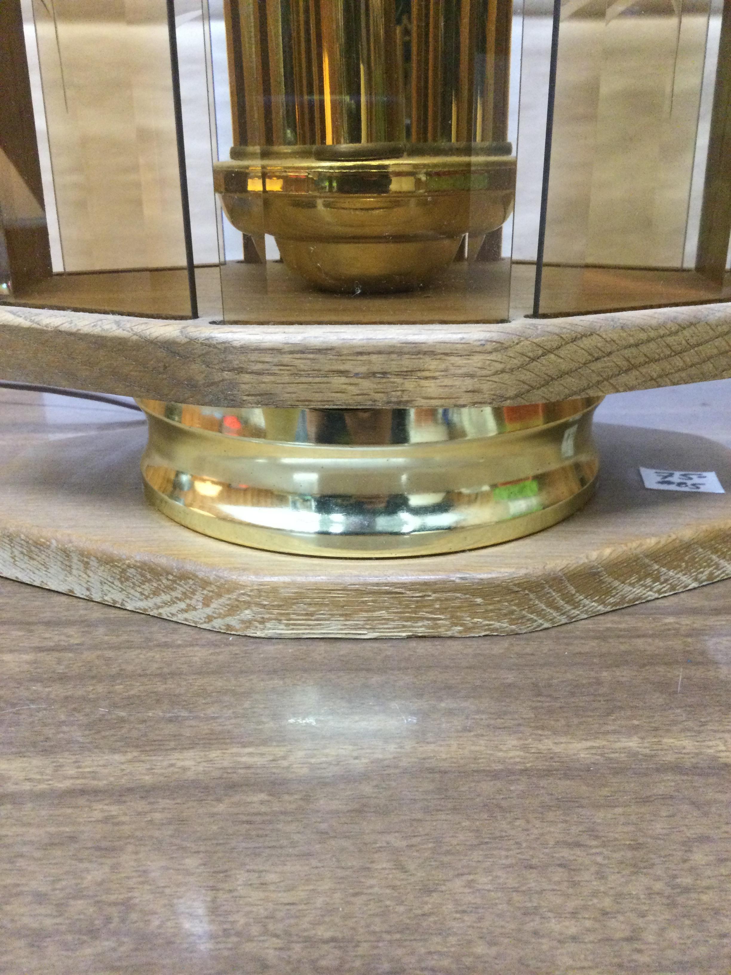Vintage Oak Table Lamp with Brass Accents & Pleated Shade en venta 12