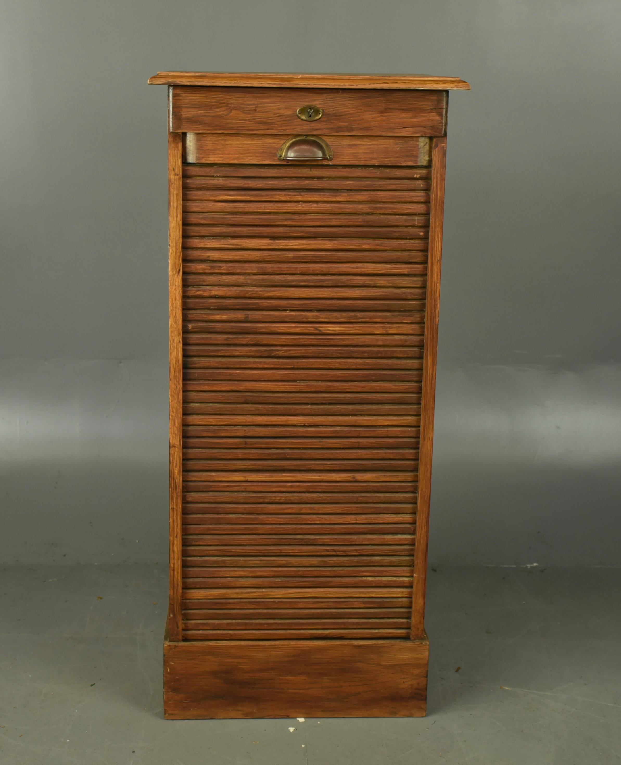 vintage eiche tambour front aktenschrank (Französisch) im Angebot