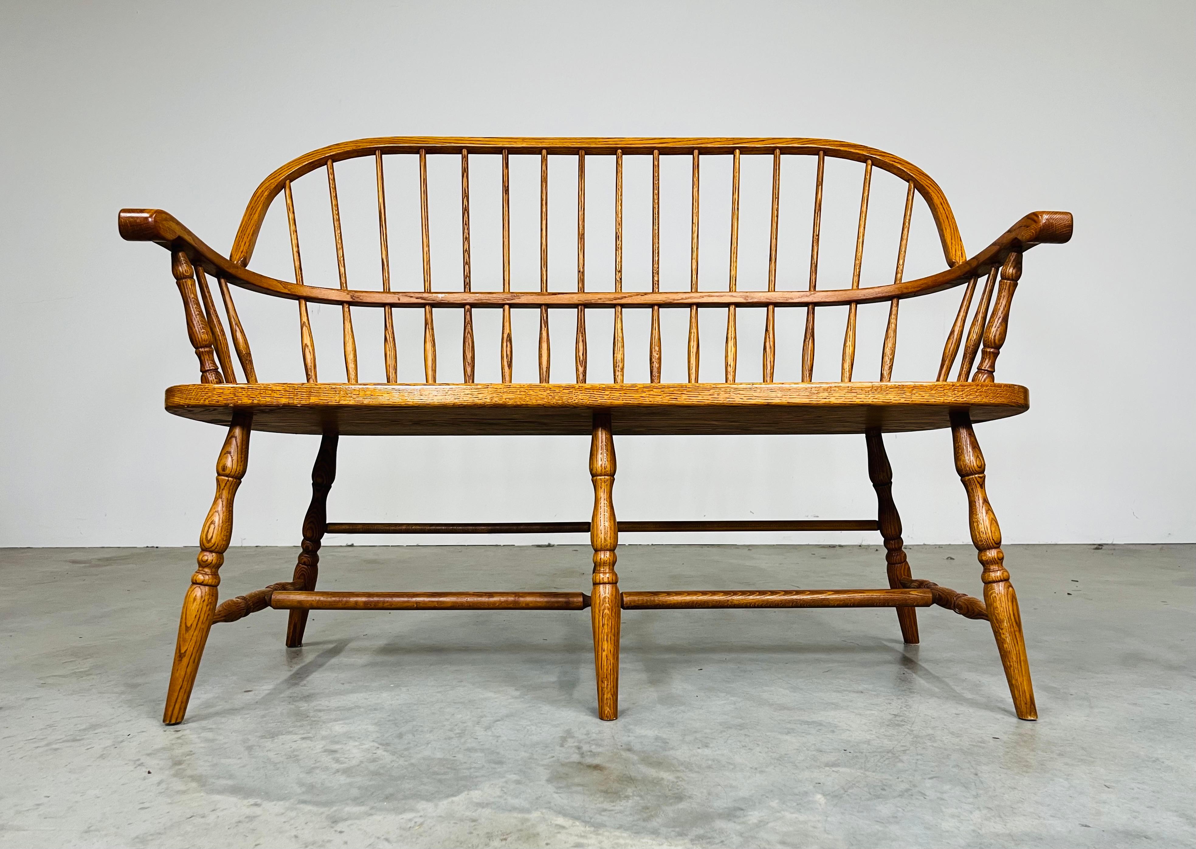 Vintage Eiche Windsor Spindel
Zurück Prosper's Bench oder Settee 1970s im Angebot 2
